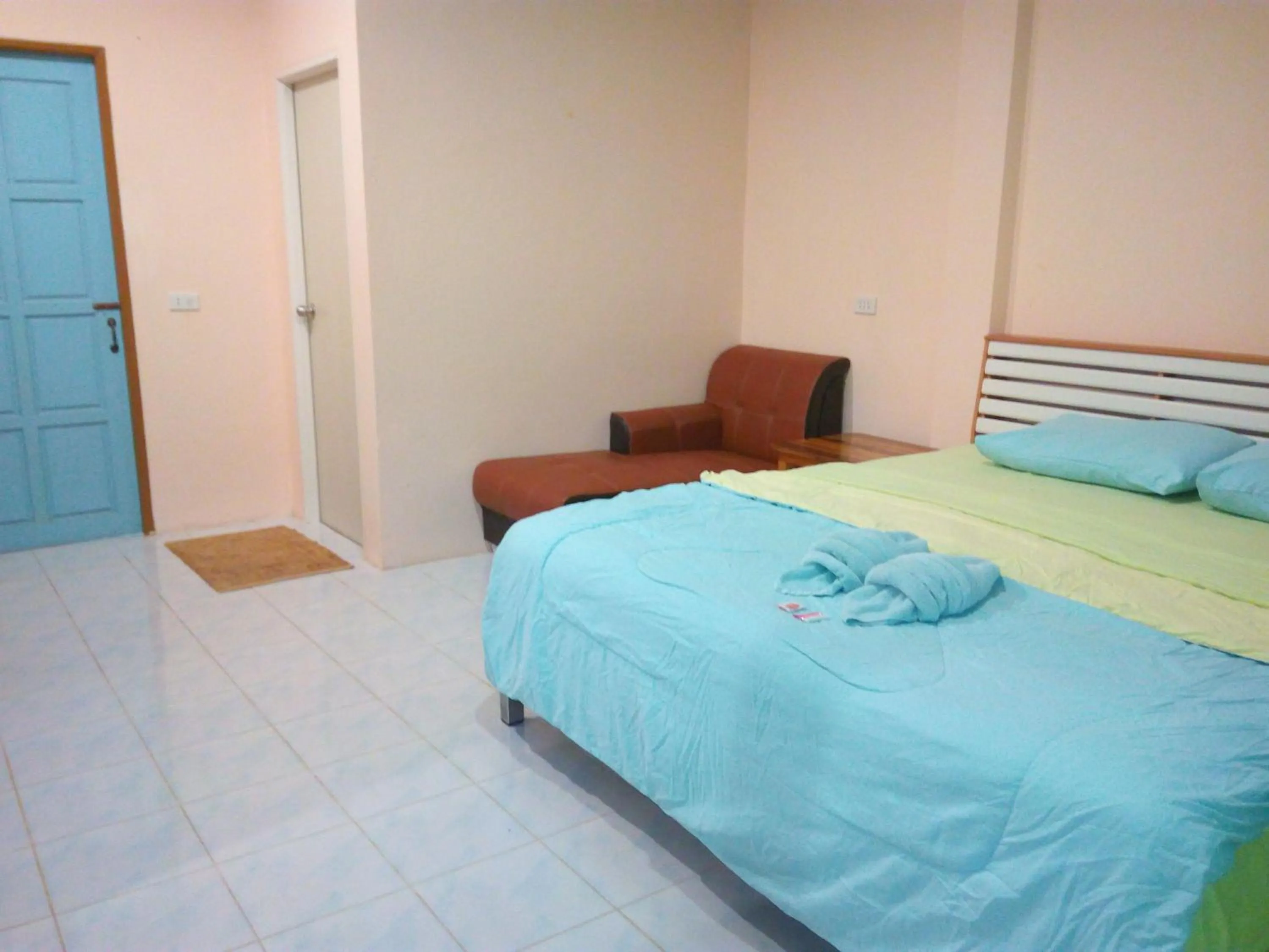 Bed in Peace Pool Resort