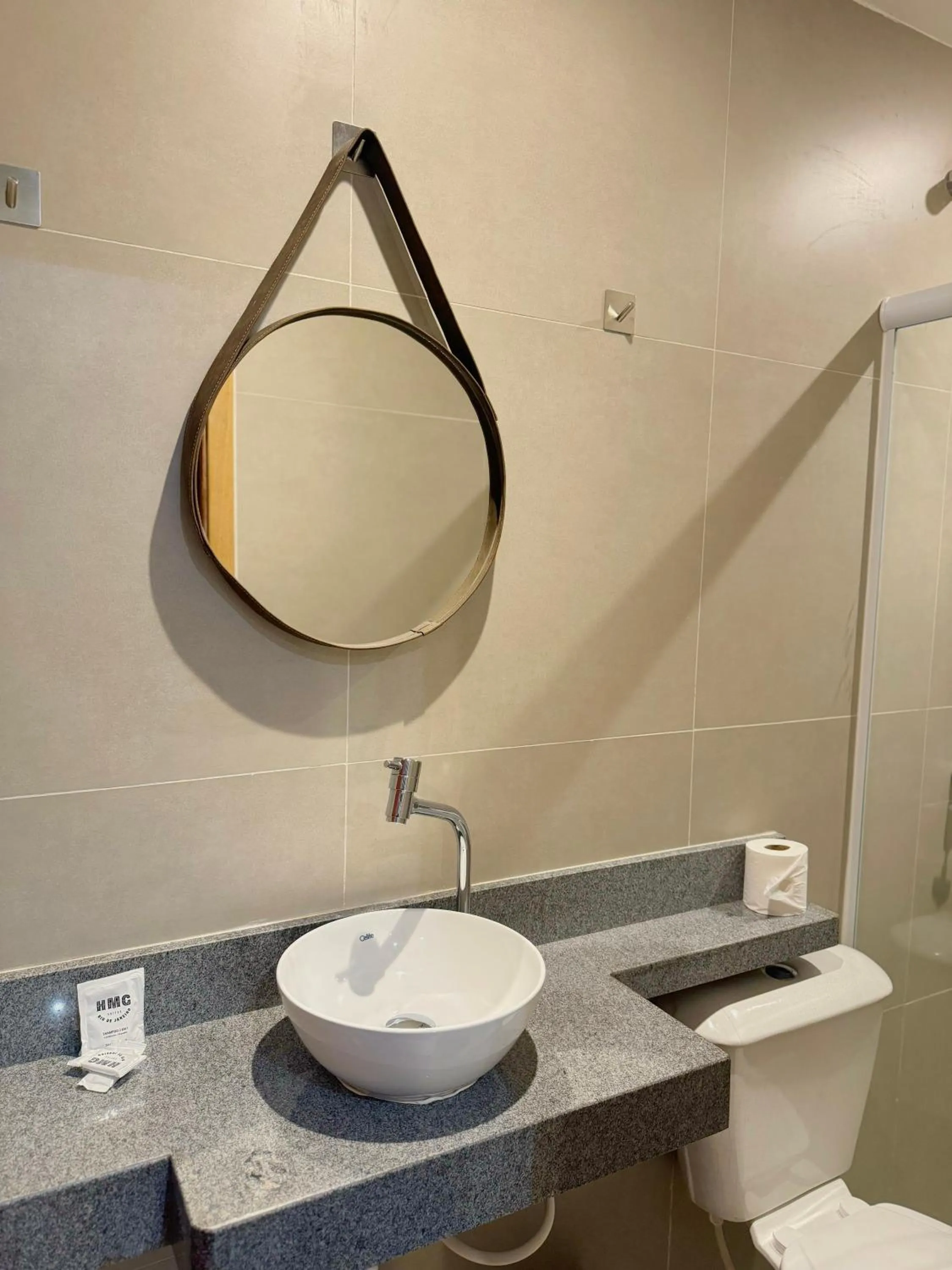 Bathroom in HMG Rio Suítes