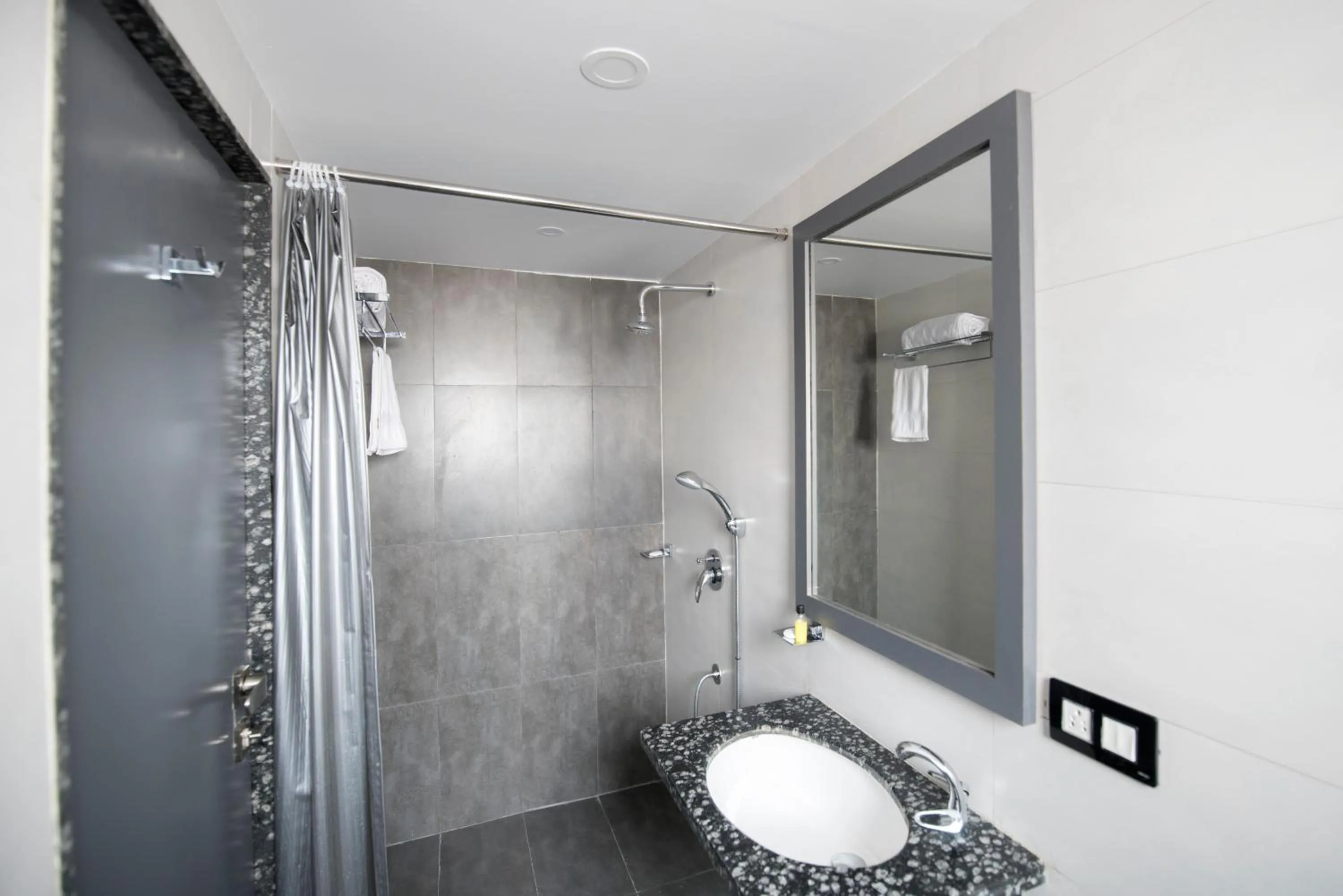 Shower in Hotel Sanmukh By Adamo