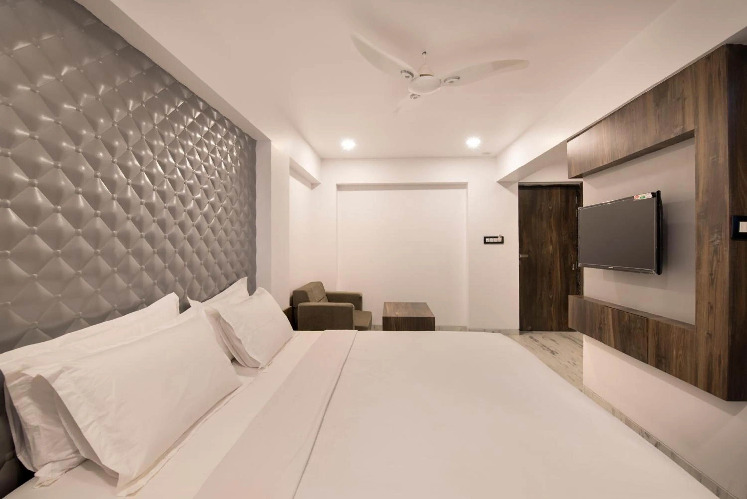 Photo of the whole room, Bed in Hotel Sanmukh By Adamo