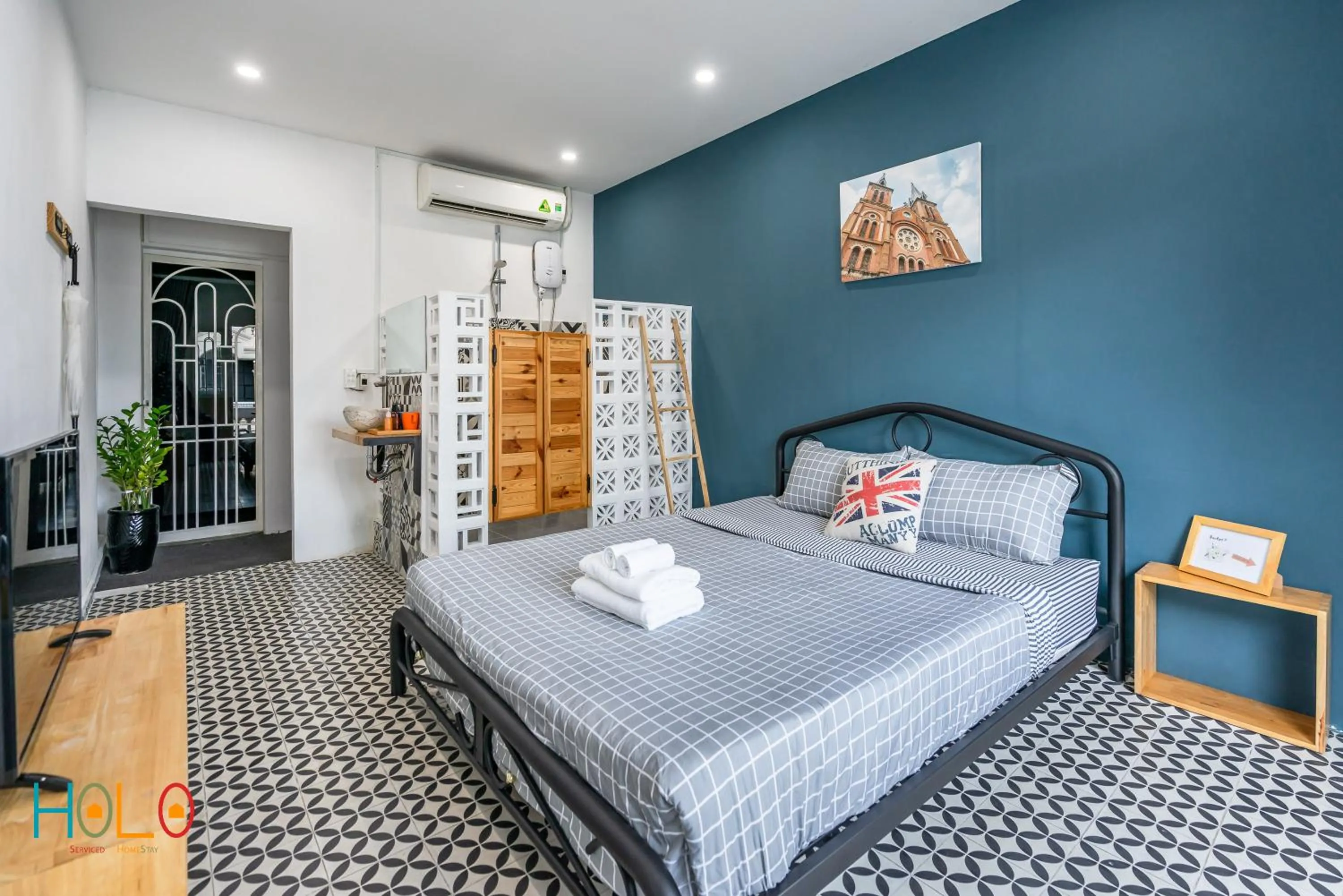 Bedroom, Bed in HoLo Fairy House Saigon - Serviced Homestay