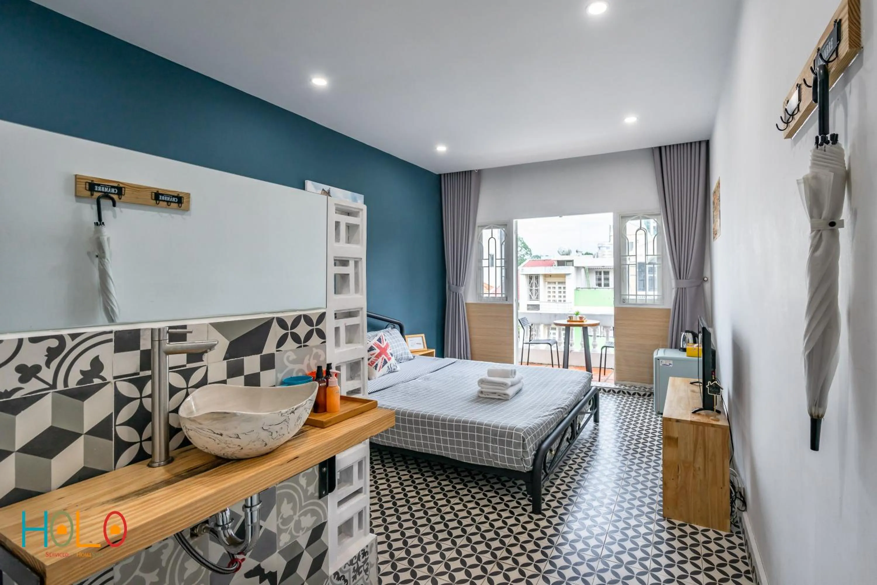 Photo of the whole room, Bed in HoLo Fairy House Saigon - Serviced Homestay