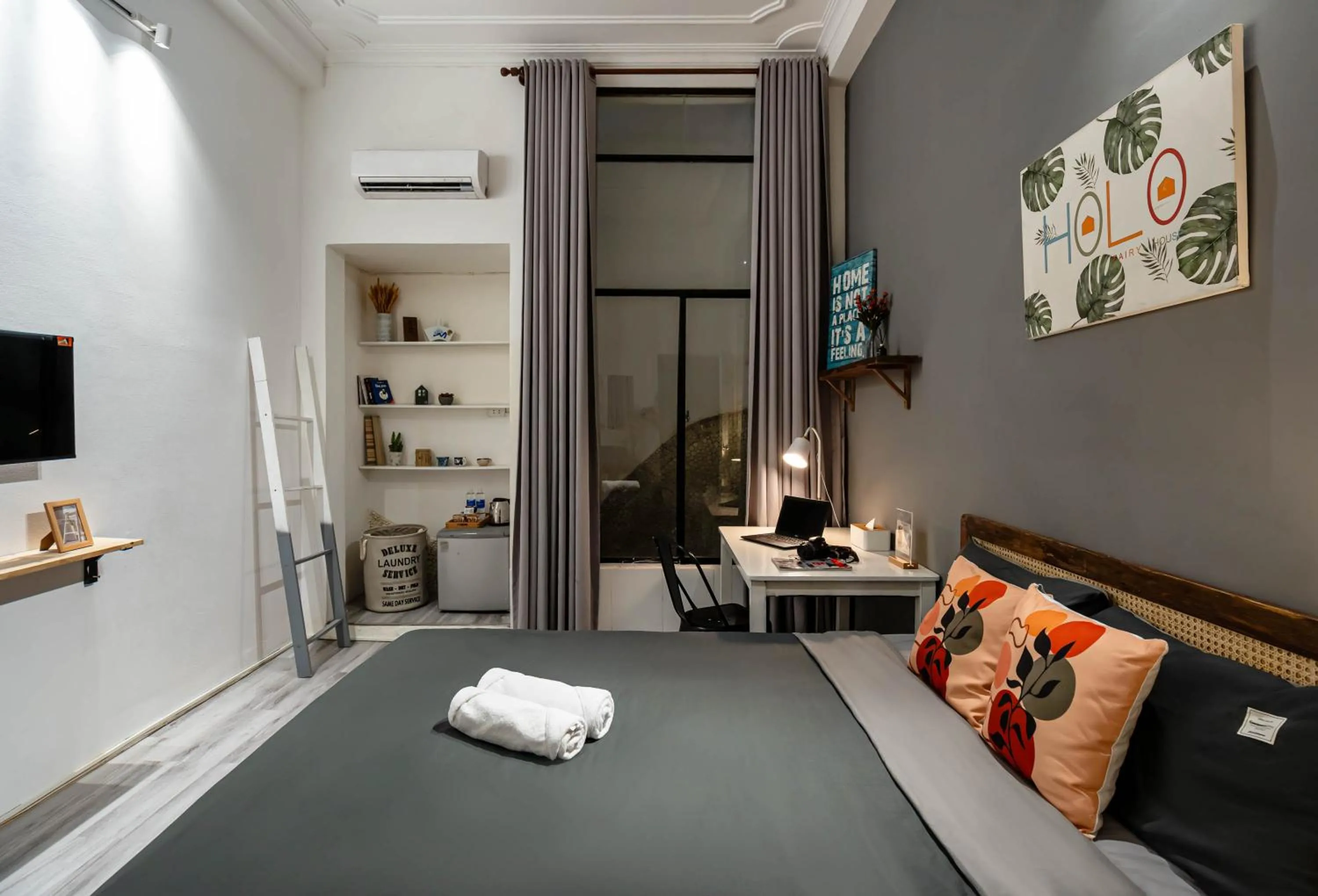 Bed in HoLo Fairy House Saigon - Serviced Homestay