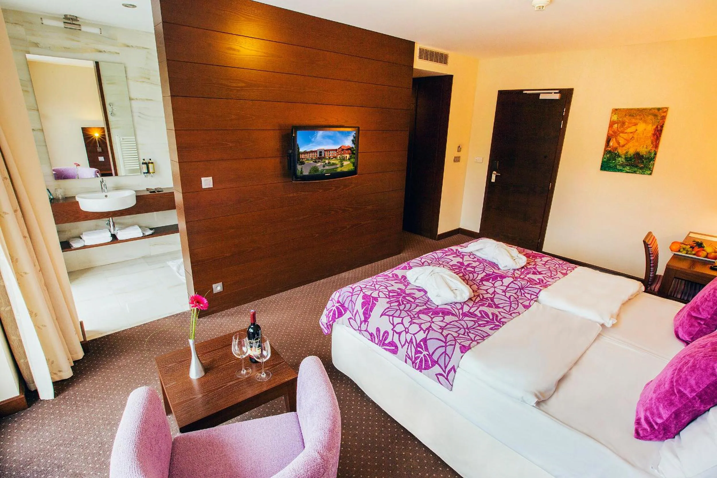Decorative detail, Bed in Hotel Zochova Chata - Adult friendly