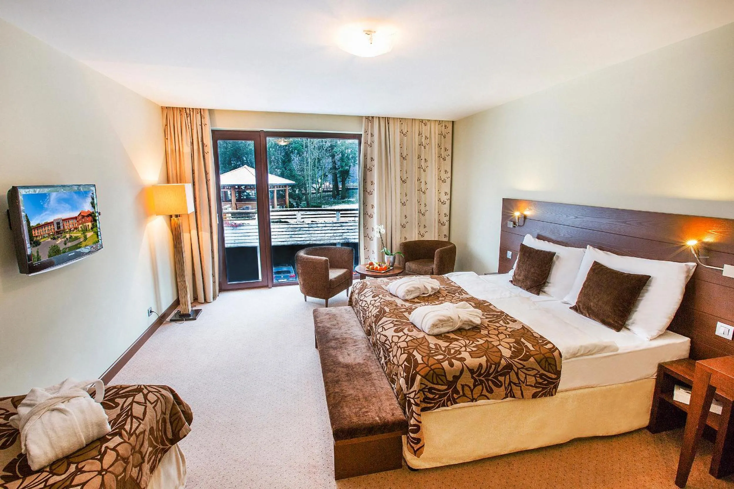 Photo of the whole room, Bed in Hotel Zochova Chata - Adult friendly