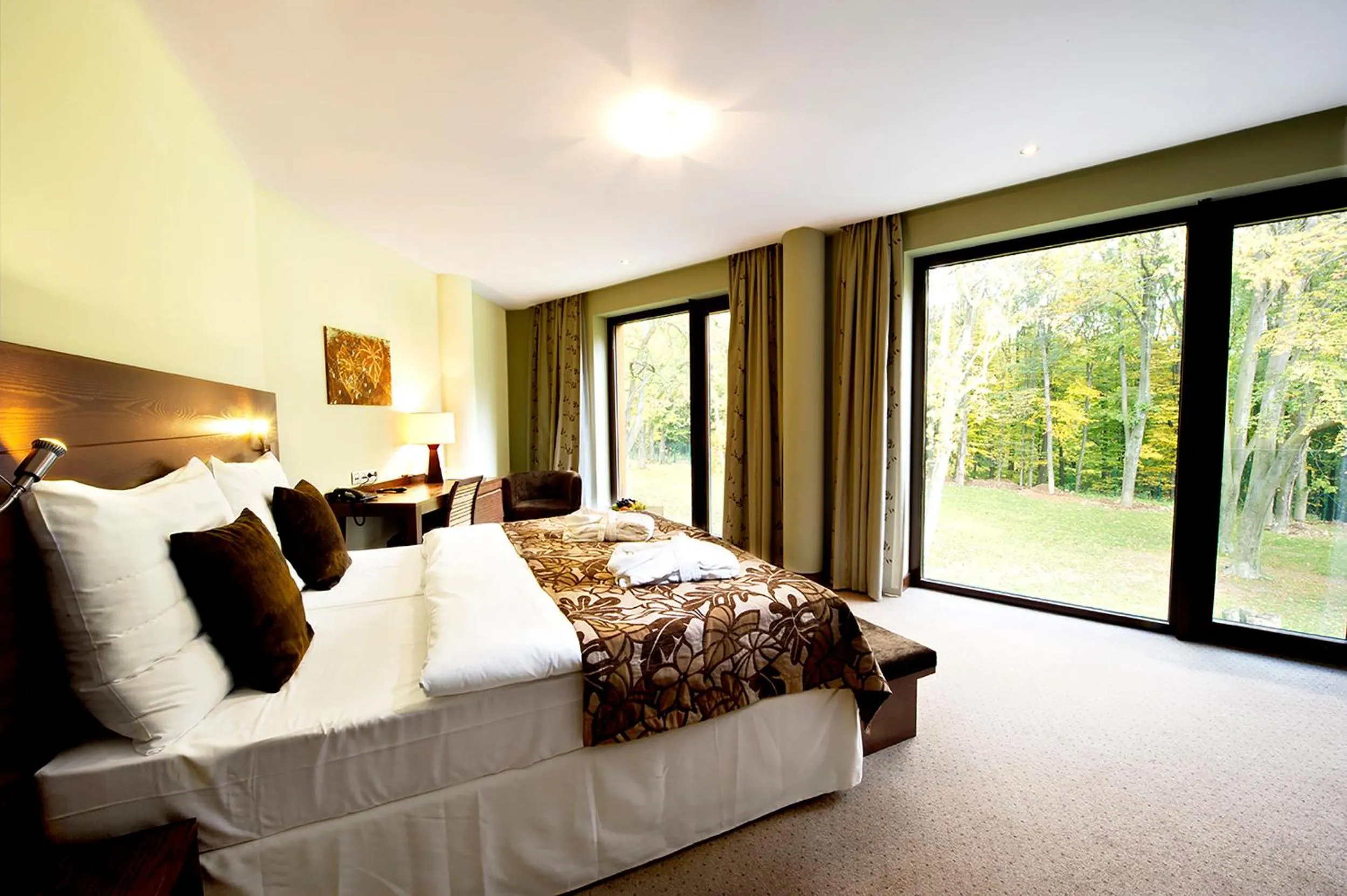 Decorative detail, Bed in Hotel Zochova Chata - Adult friendly