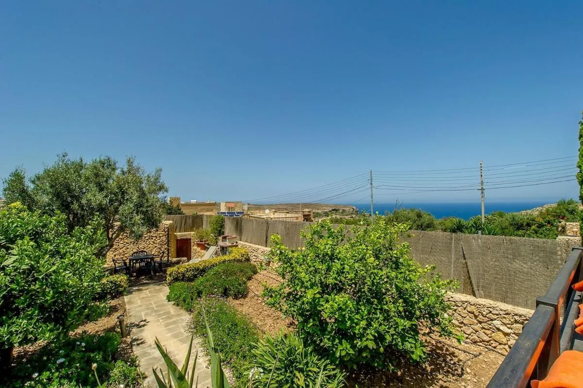 Hanini Holiday Home