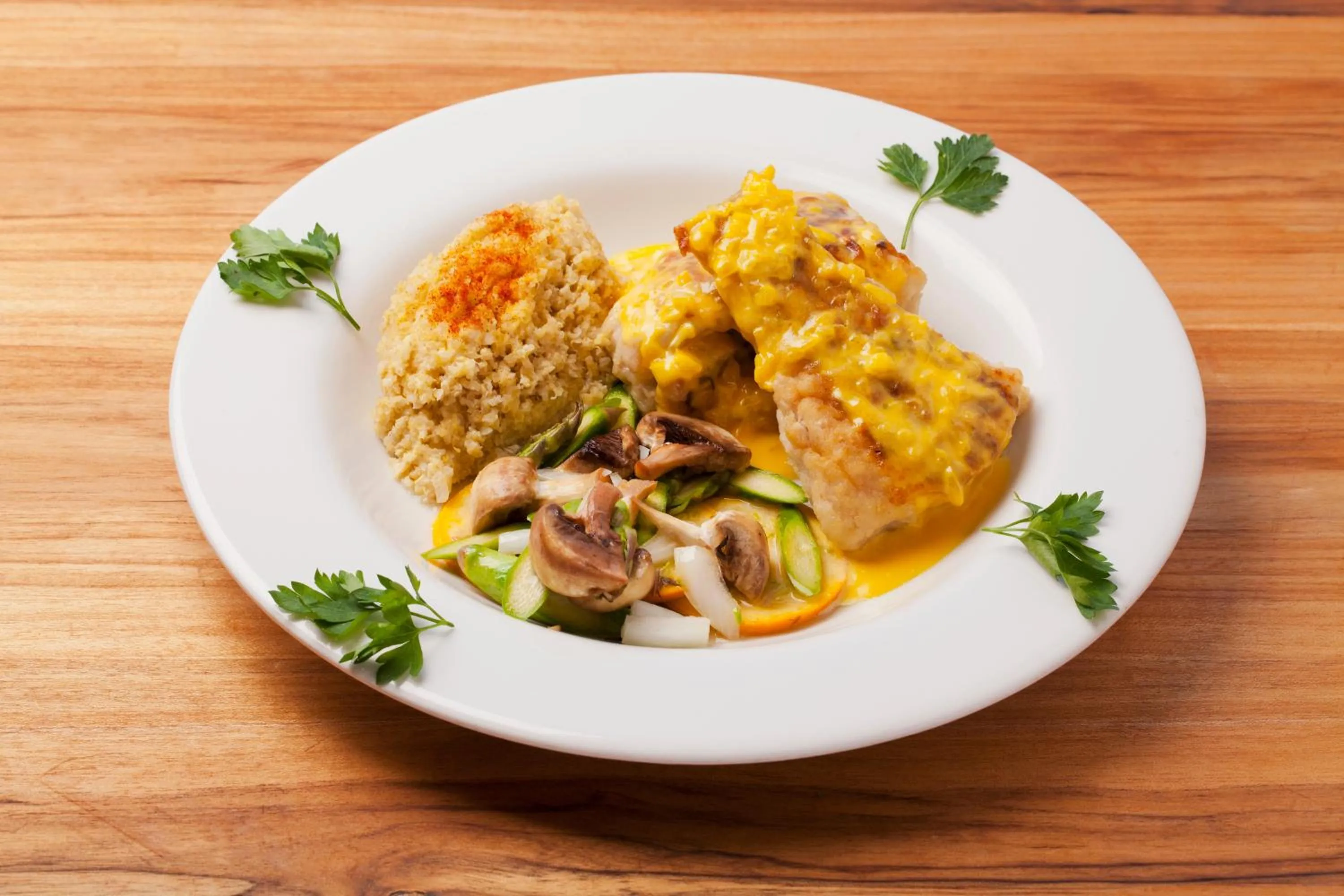 Restaurant/places to eat in El Crater