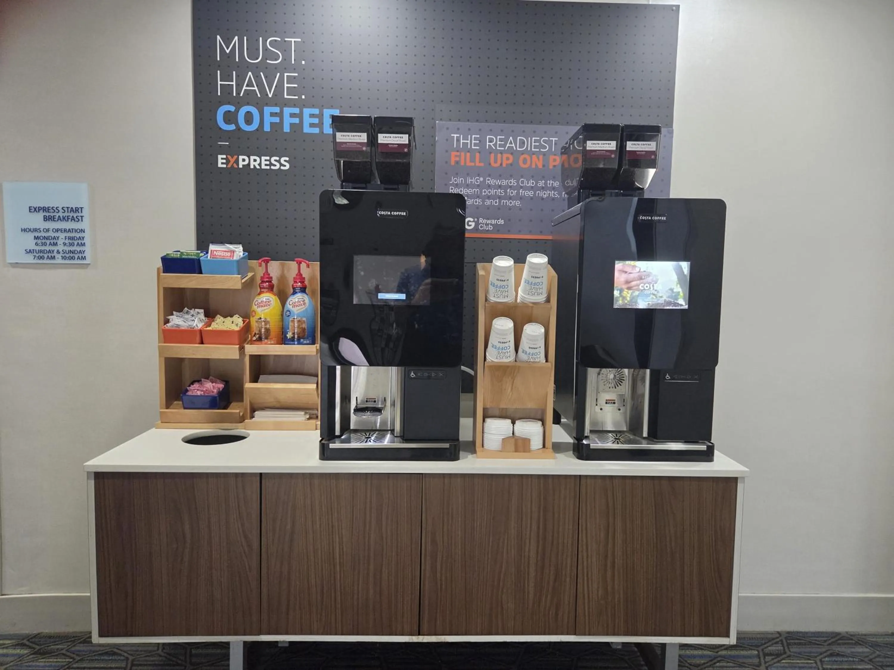 Breakfast in Holiday Inn Express & Suites Houston South - Near Pearland by IHG