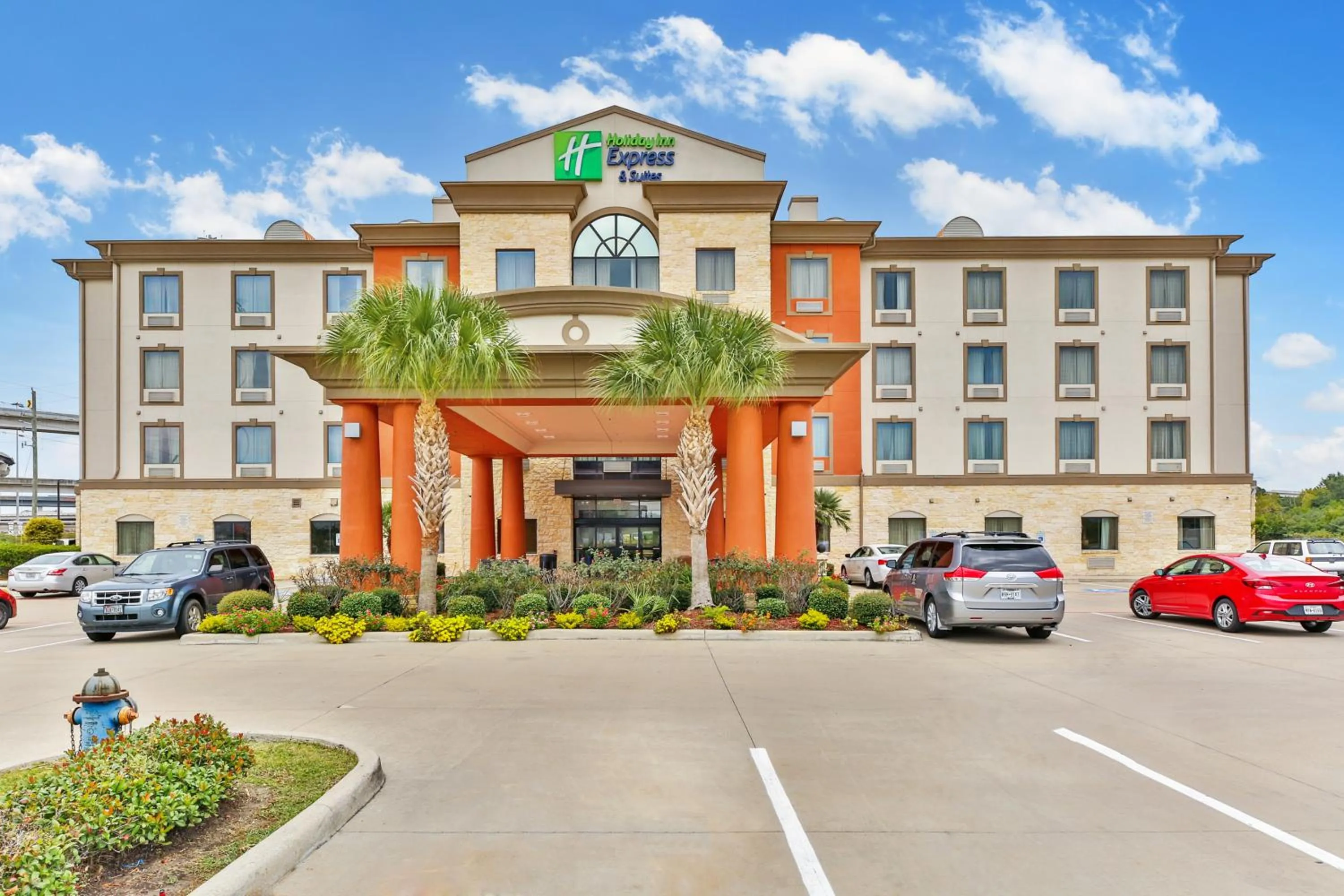 Property building in Holiday Inn Express & Suites Houston South - Near Pearland by IHG