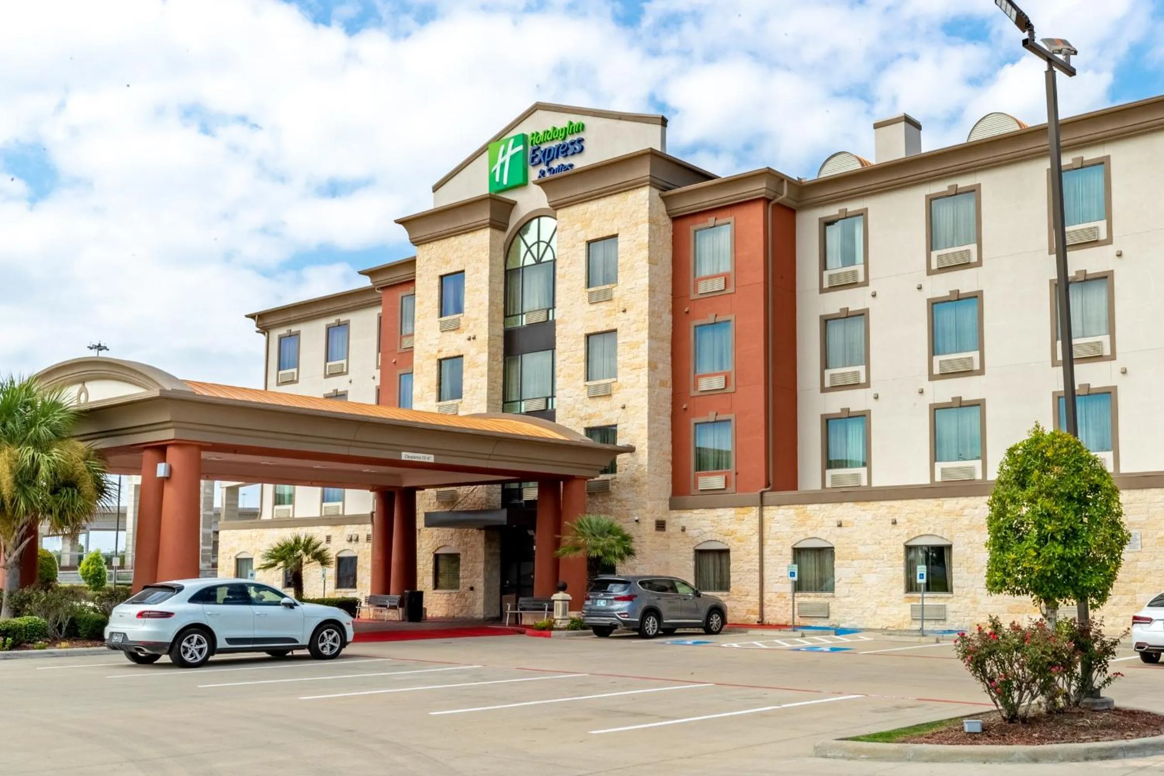 Property building in Holiday Inn Express & Suites Houston South - Near Pearland by IHG
