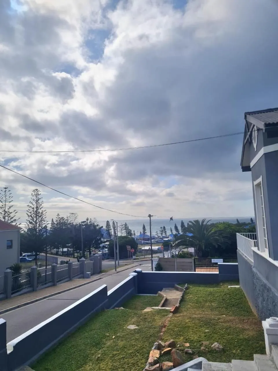 Point Village Accommodation - Uppercross 3