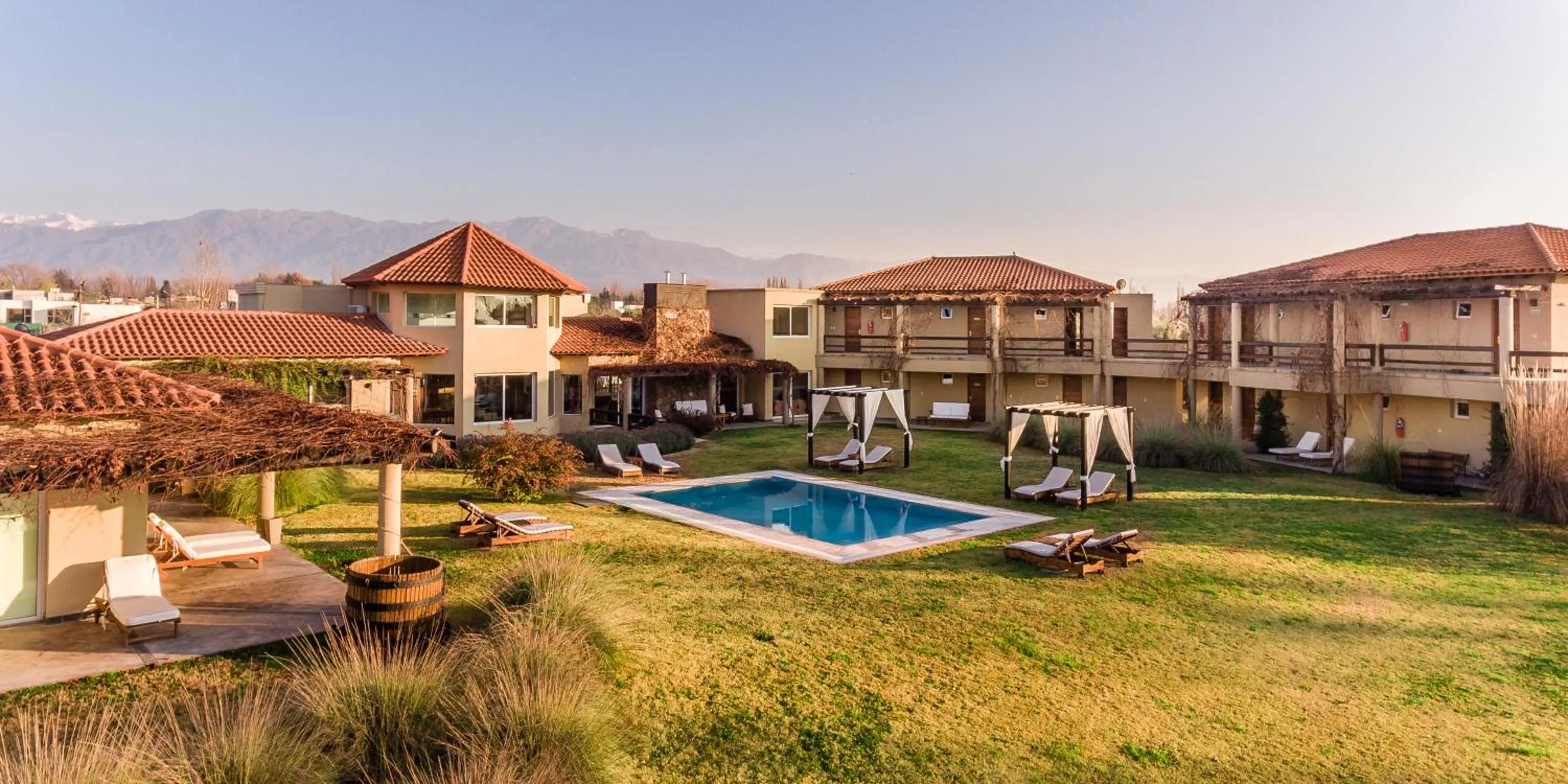 Property building in Villa Mansa