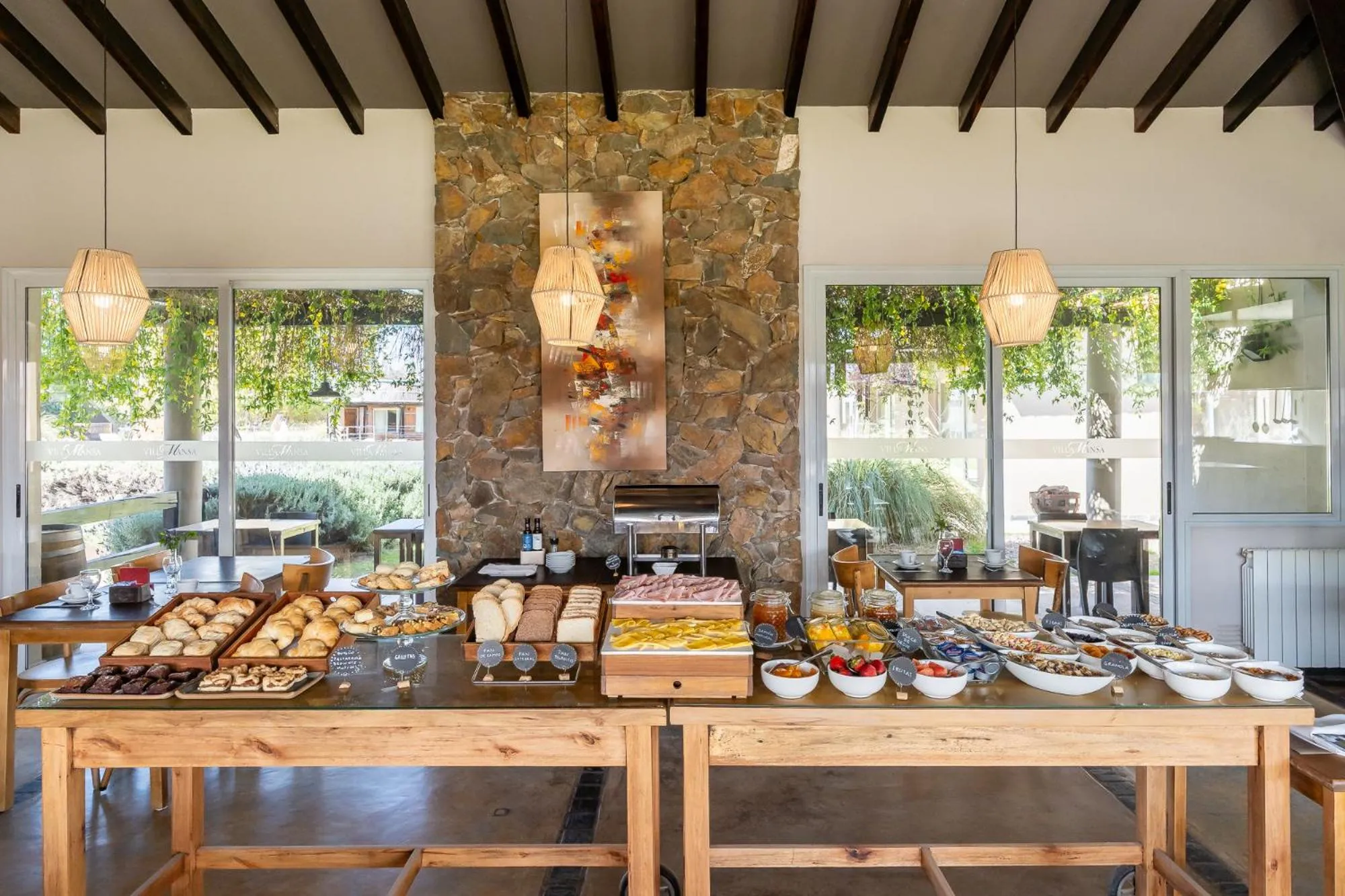 Breakfast in Villa Mansa