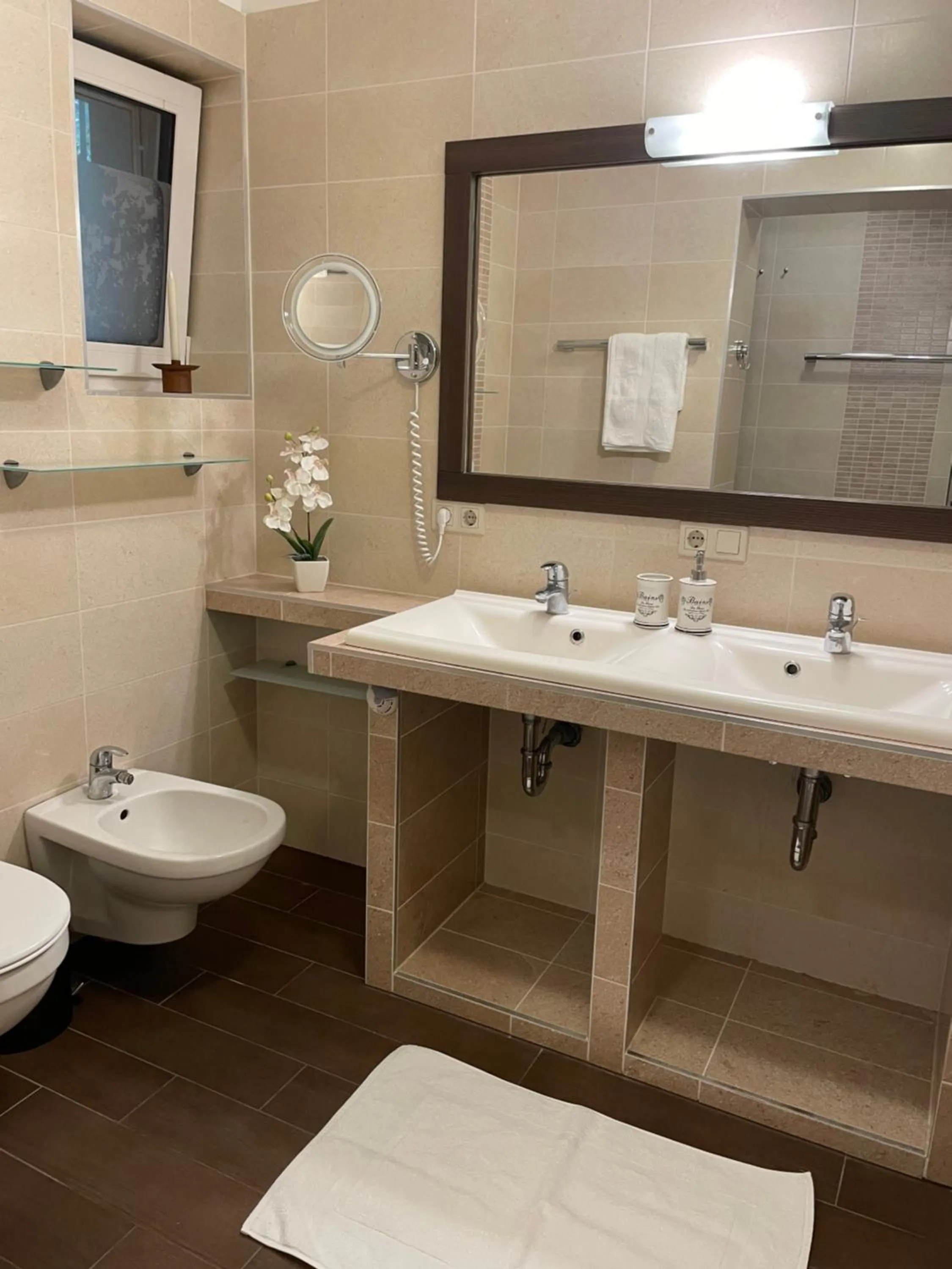 Toilet in Hotel Alta Vista