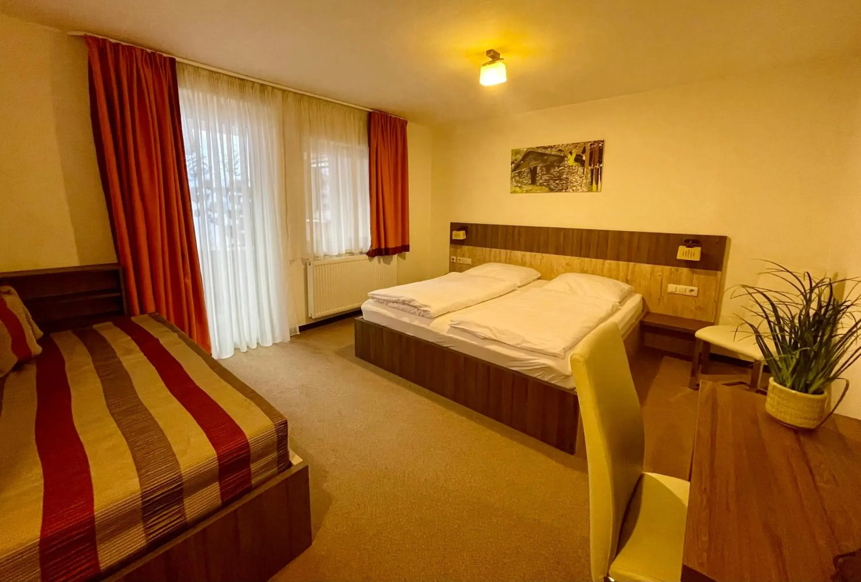 Economy Triple Room in Hotel Alta Vista Economy Triple Room in Hotel Alta Vista