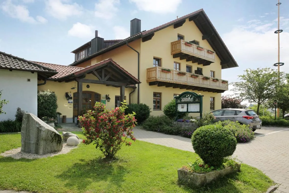 Property building in Schätzlhof OHG