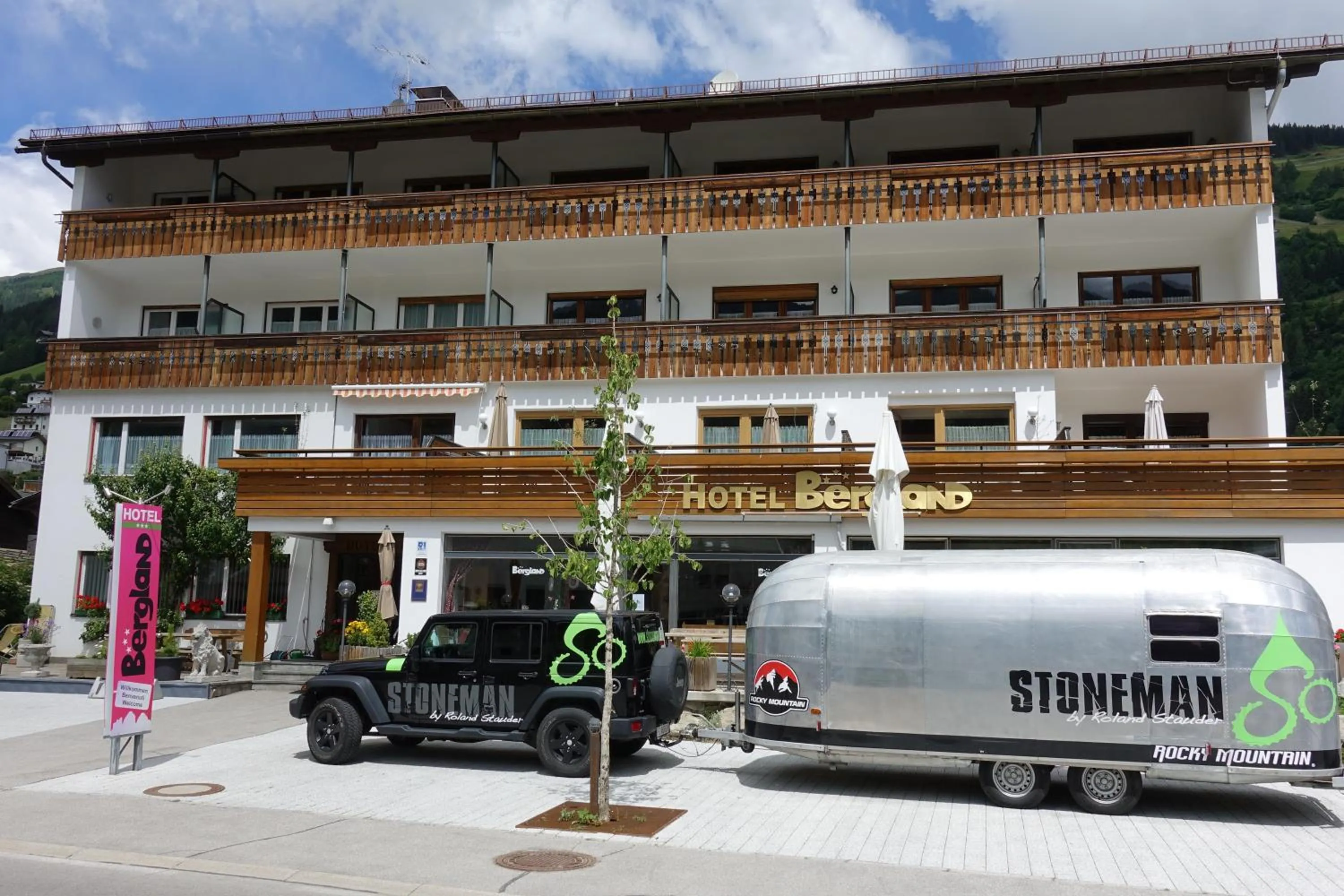 Facade/entrance in Hotel Bergland