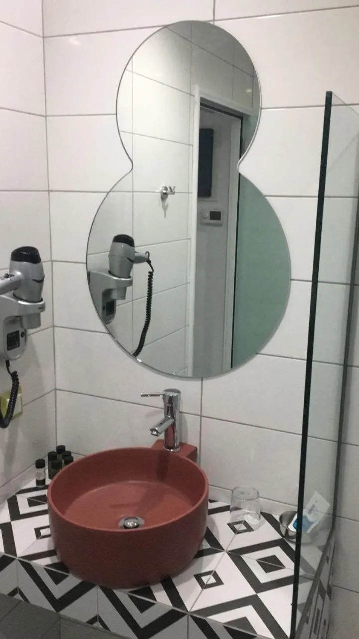 Bathroom in White Bottle Superior Apartments