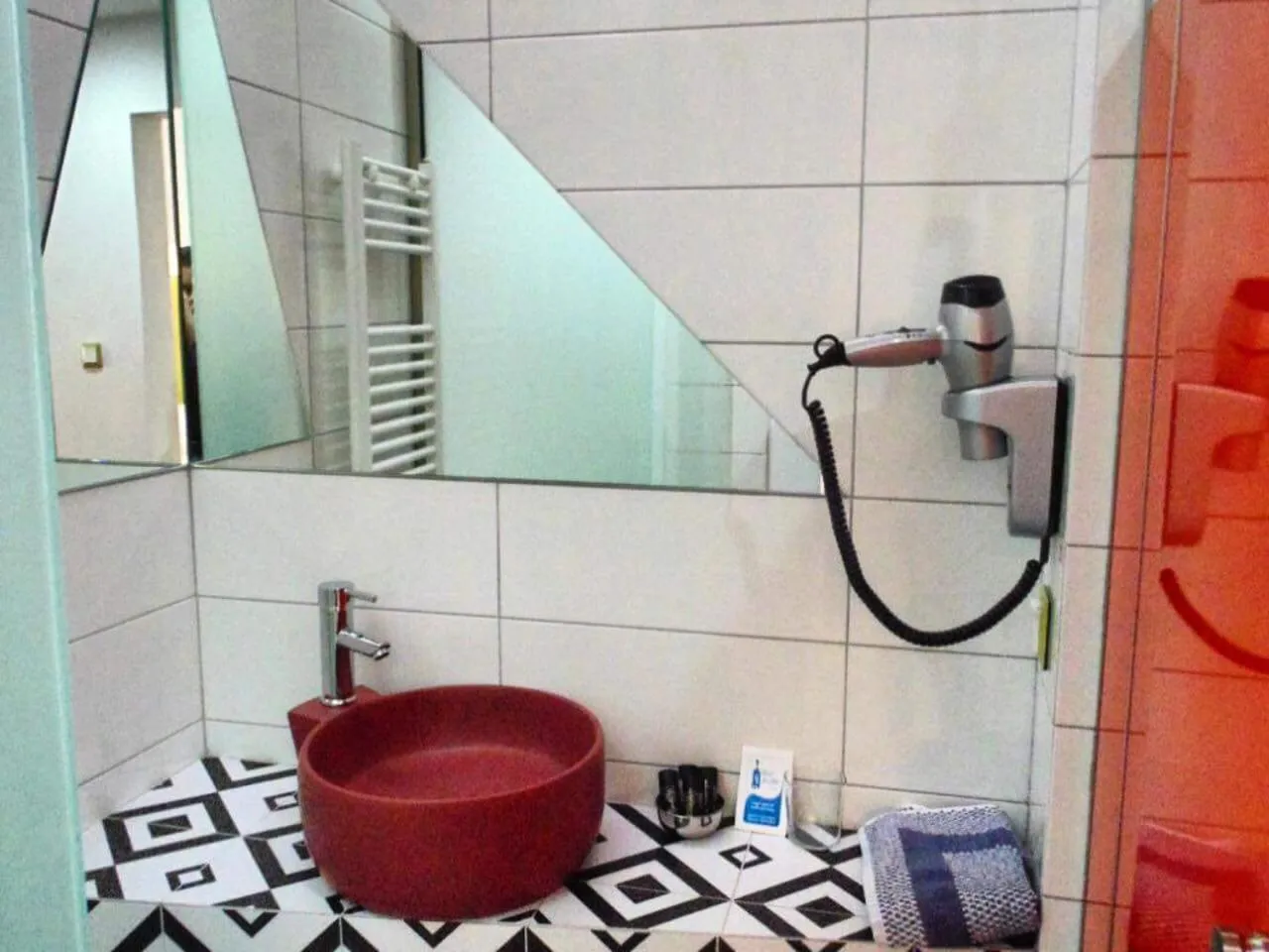 Property building in White Bottle Superior Apartments