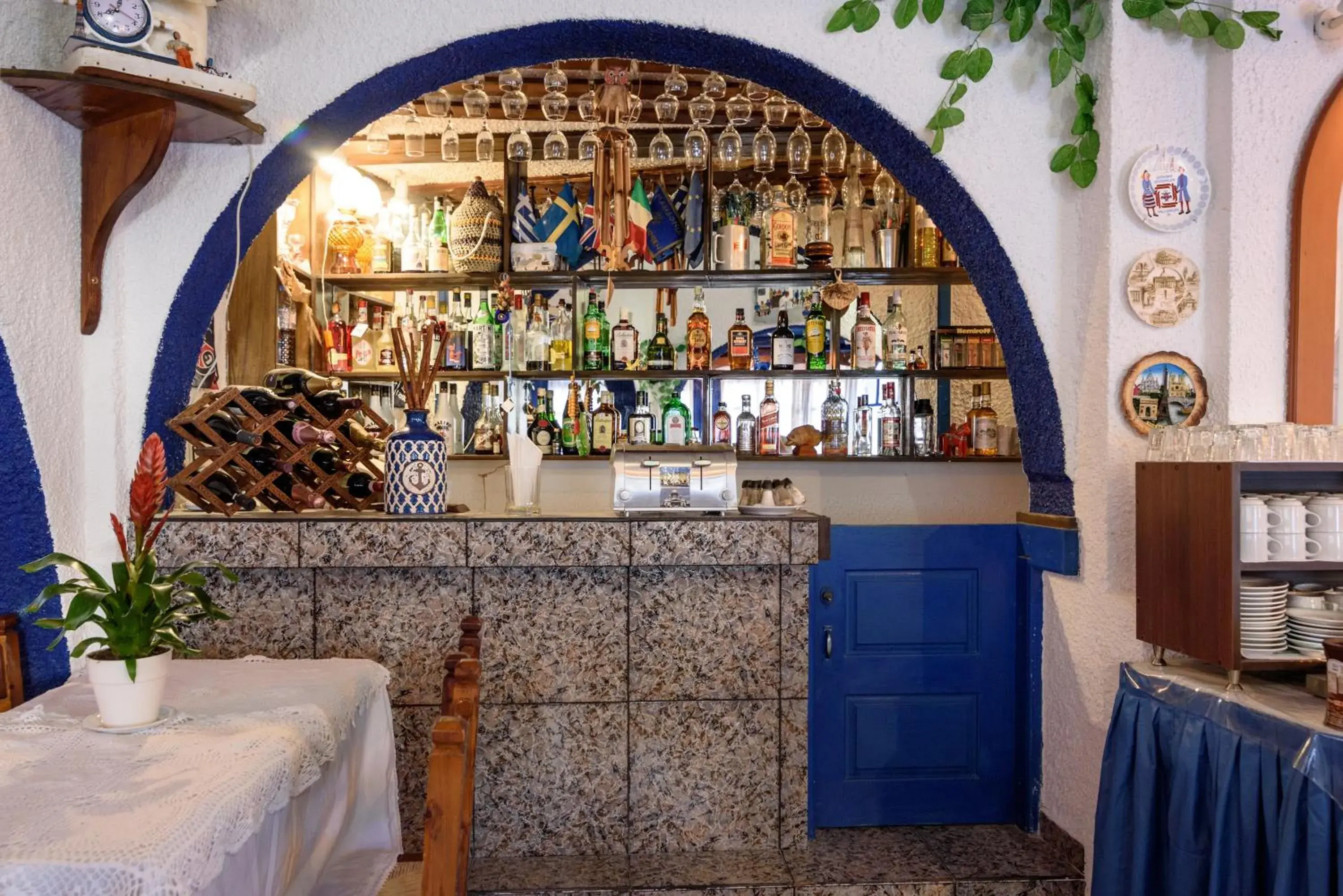 Lounge or bar in Hotel Porto Perissa Lounge or bar in Hotel Porto Perissa