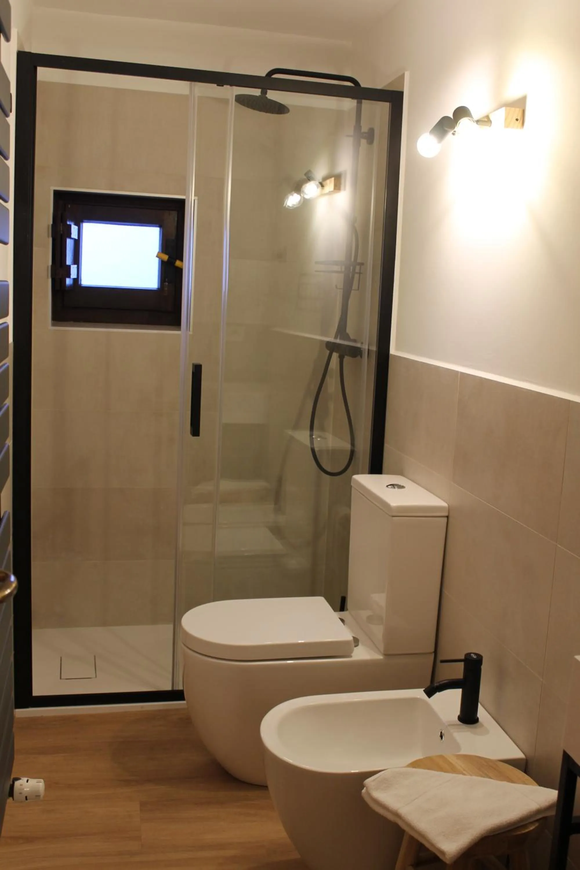 Shower in Il Fraitevino hotel bed & breakfast