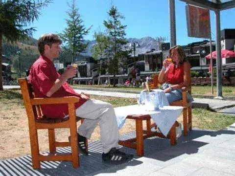 People in Il Fraitevino hotel bed & breakfast People in Il Fraitevino hotel bed & breakfast