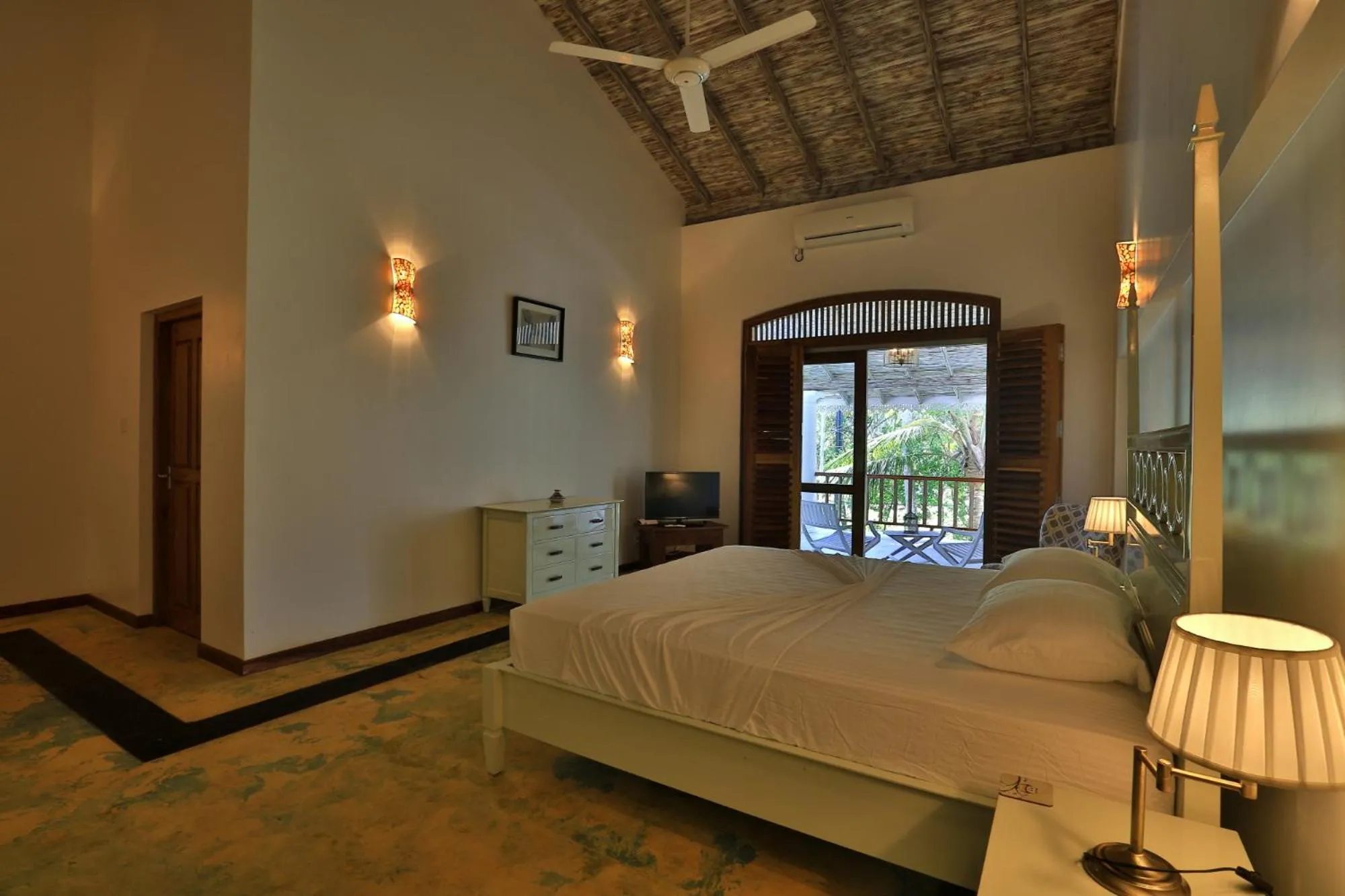 Decorative detail, Bed in Amara Villa