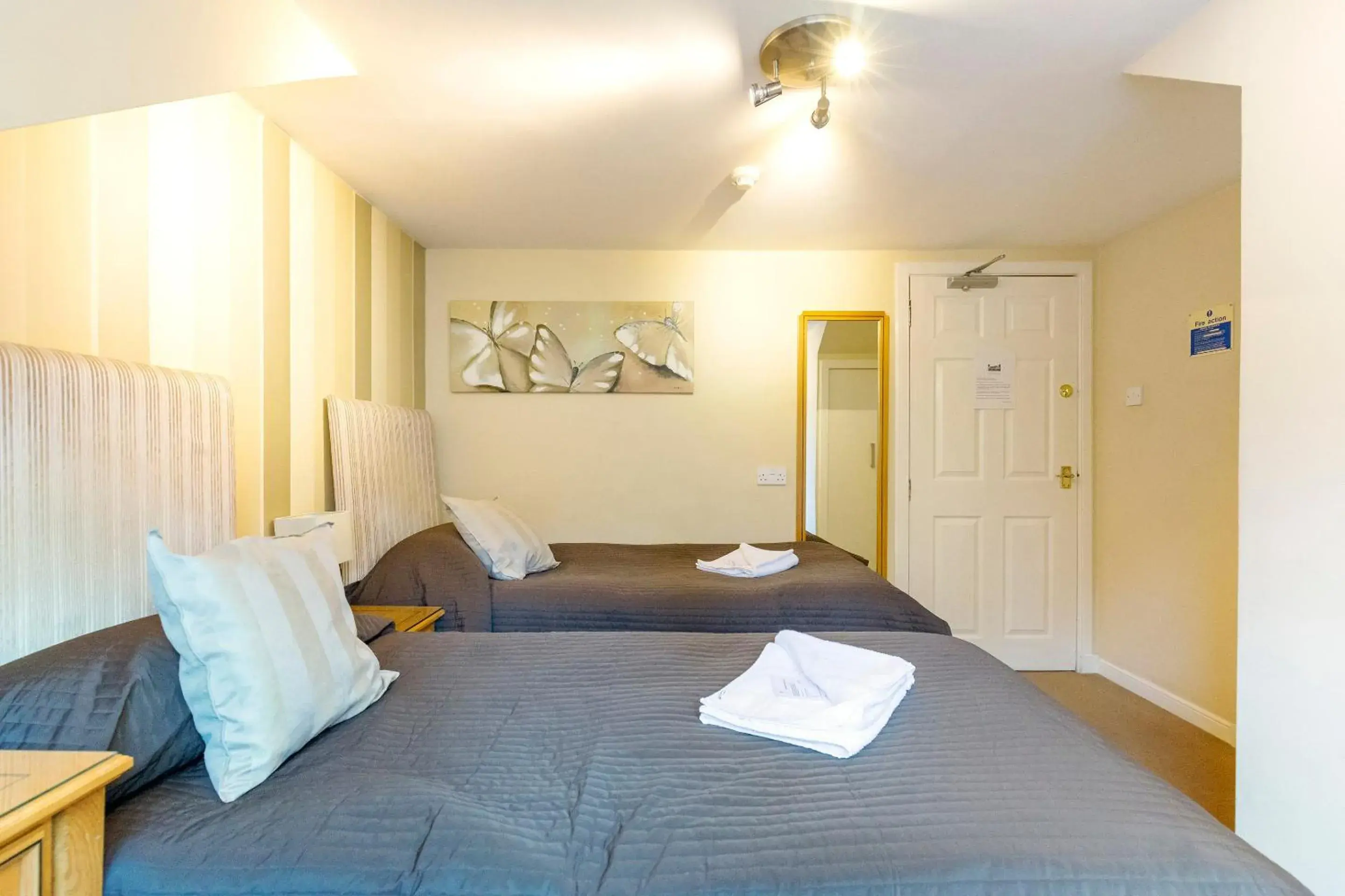 Bedroom, Bed in Arden Guest House, Craigmillar Castle Edinburgh Bedroom, Bed in Arden Guest House, Craigmillar Castle Edinburgh