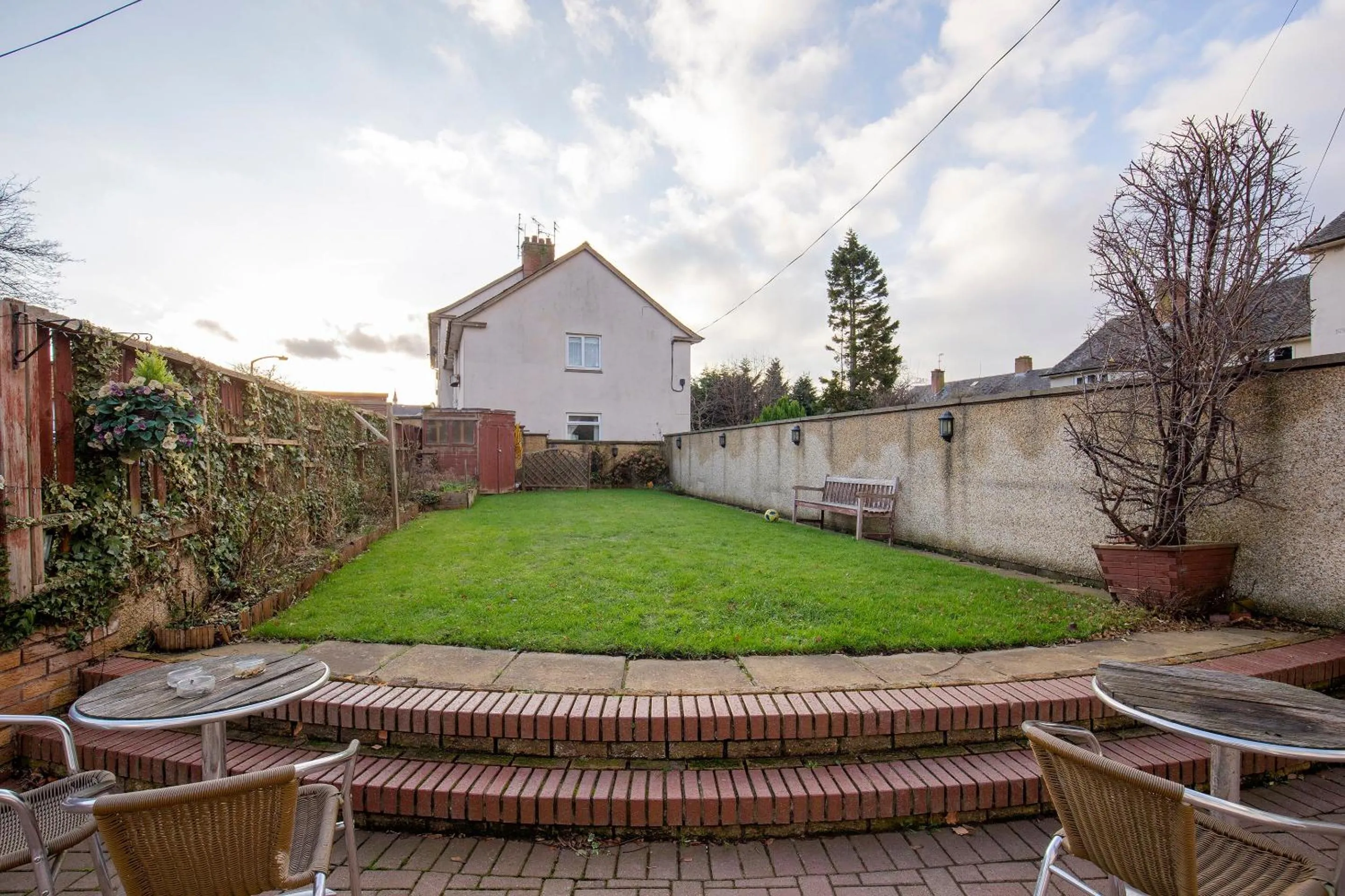 Garden in Arden Guest House, Craigmillar Castle Edinburgh