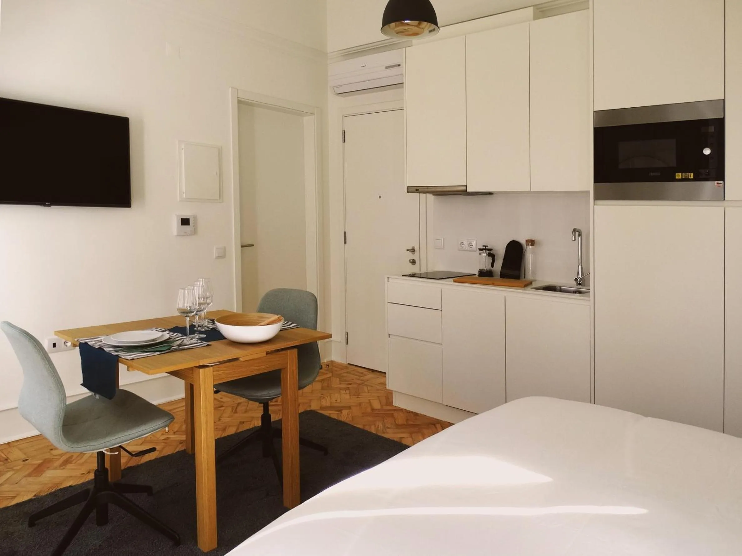 CASA 92 - OS LUGARES DE CASTRALEUCA