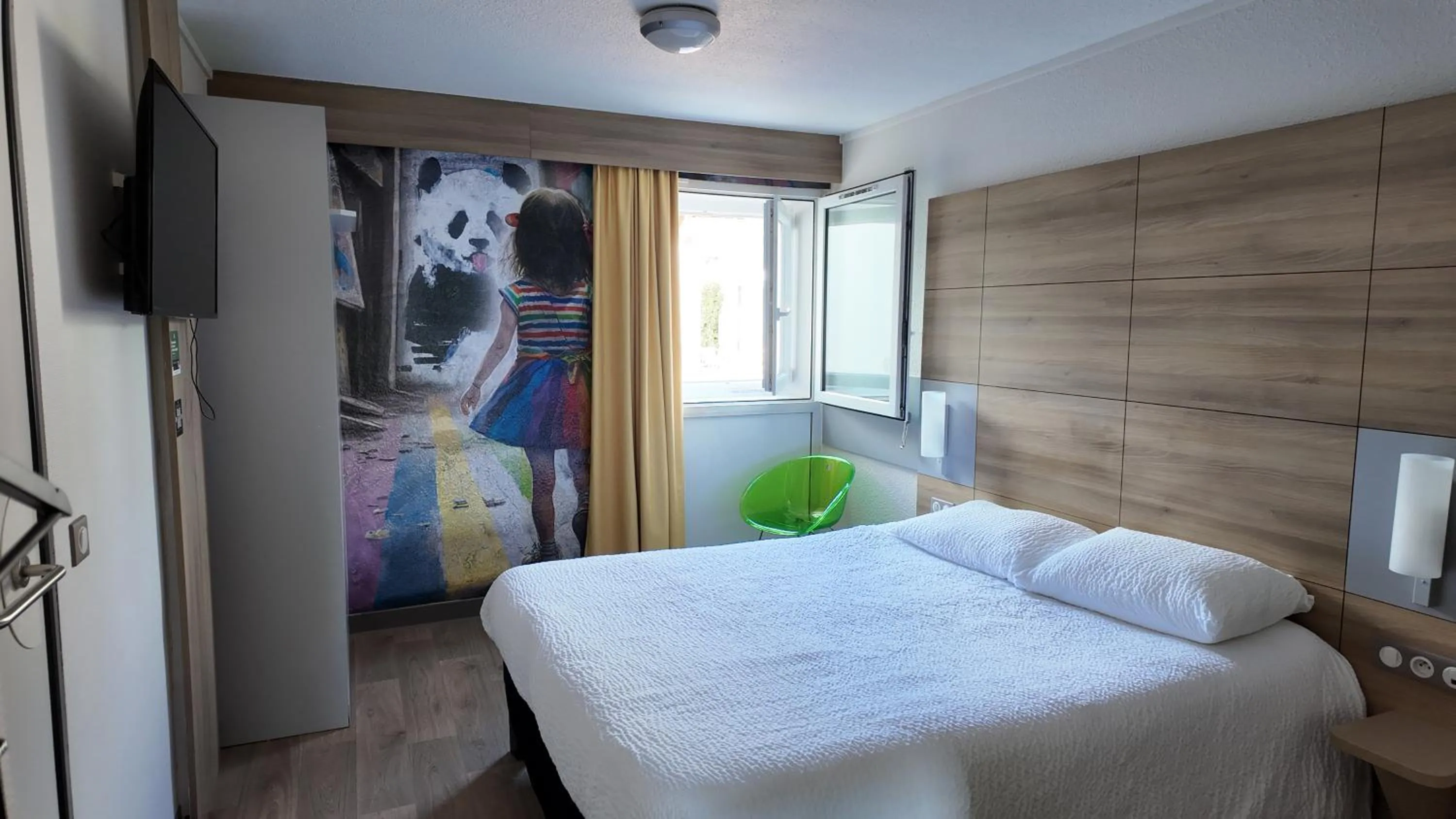 Bed in ibis Styles Brive Ouest