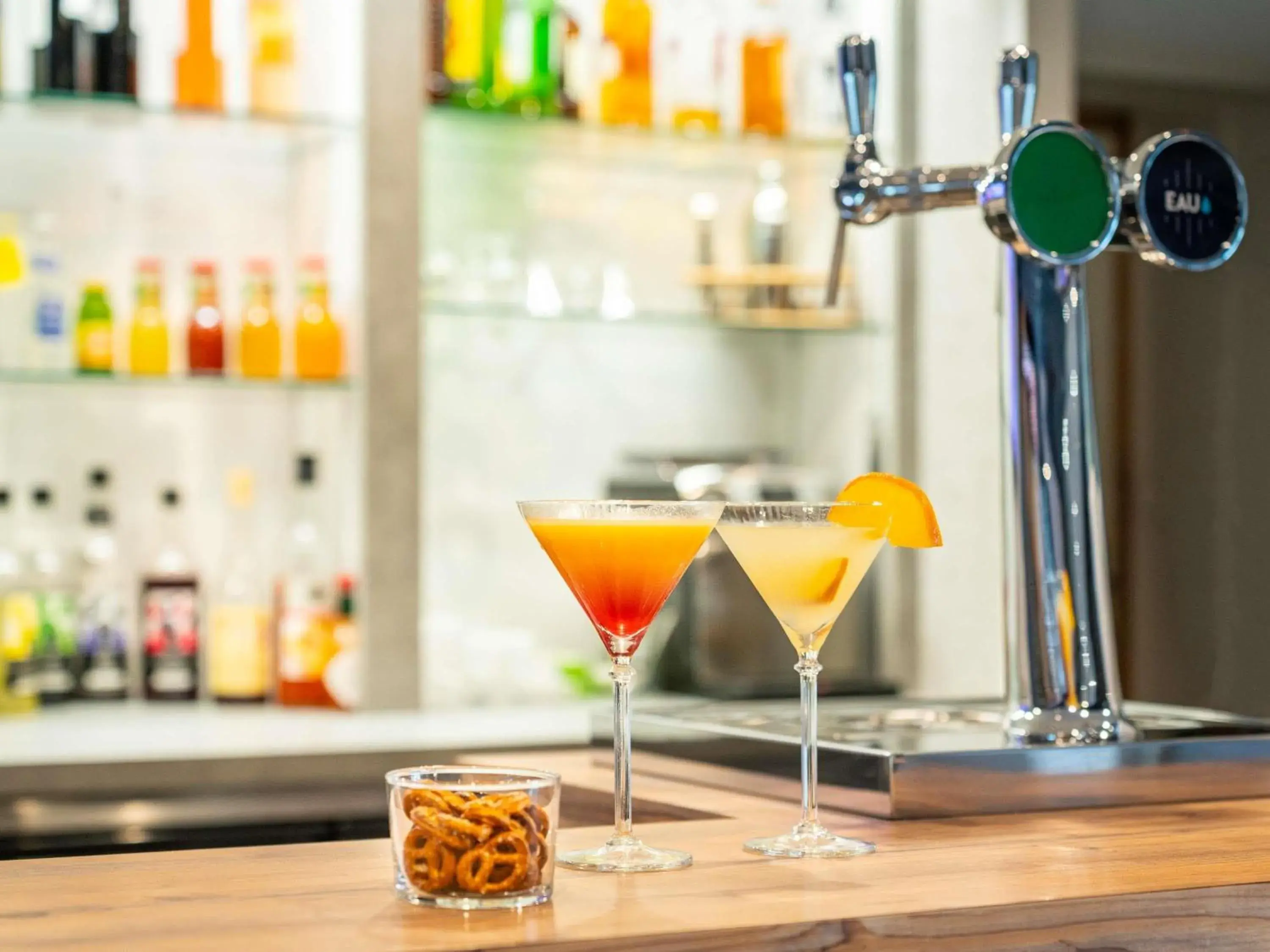 Lounge or bar in ibis Styles Brive Ouest Lounge or bar in ibis Styles Brive Ouest