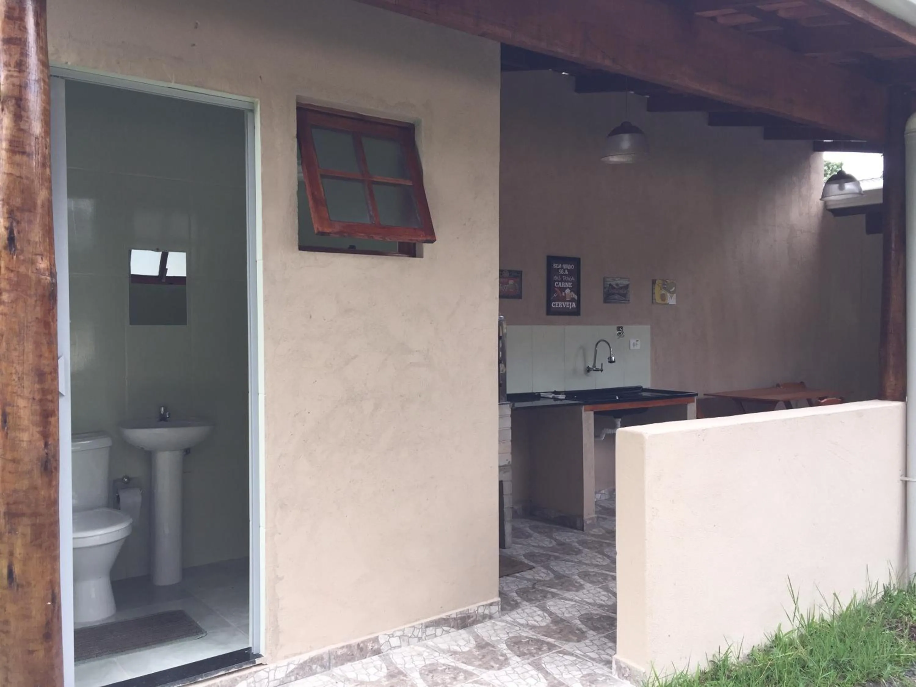 Casa em frente à praia Boracéia
