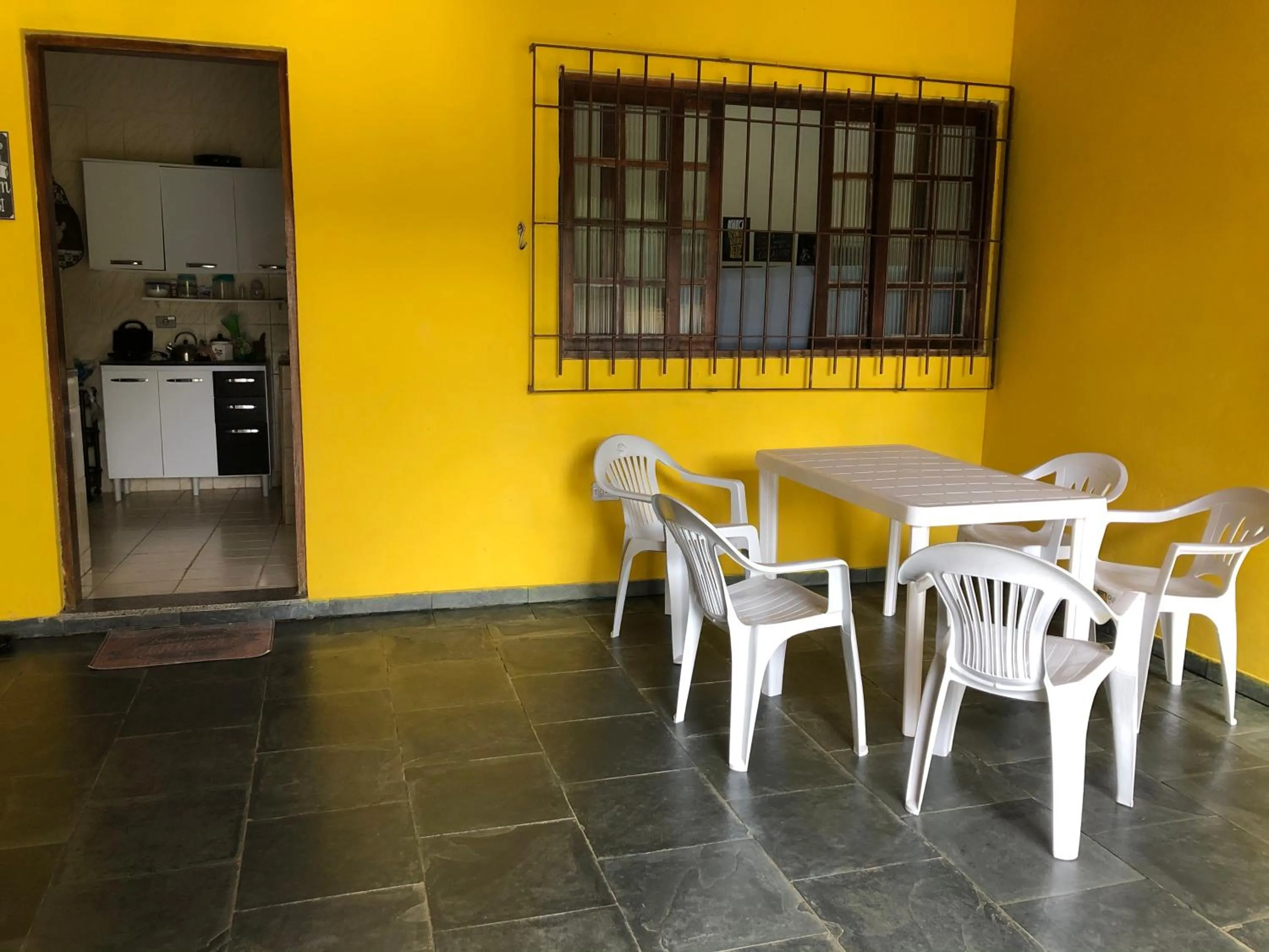 Casa em frente à praia Boracéia