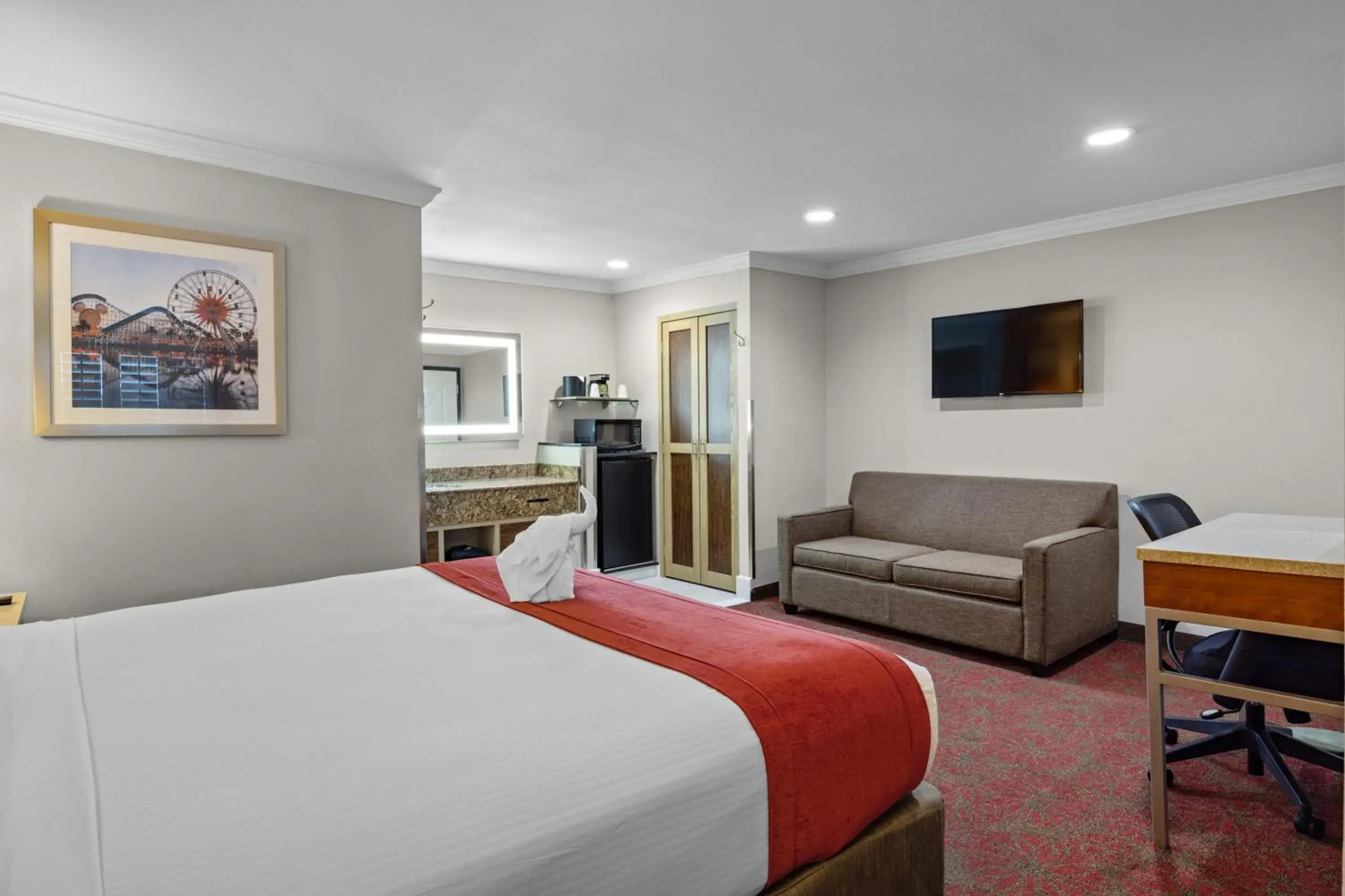 Bedroom, Bed in Del Sol Inn Anaheim Bedroom, Bed in Del Sol Inn Anaheim