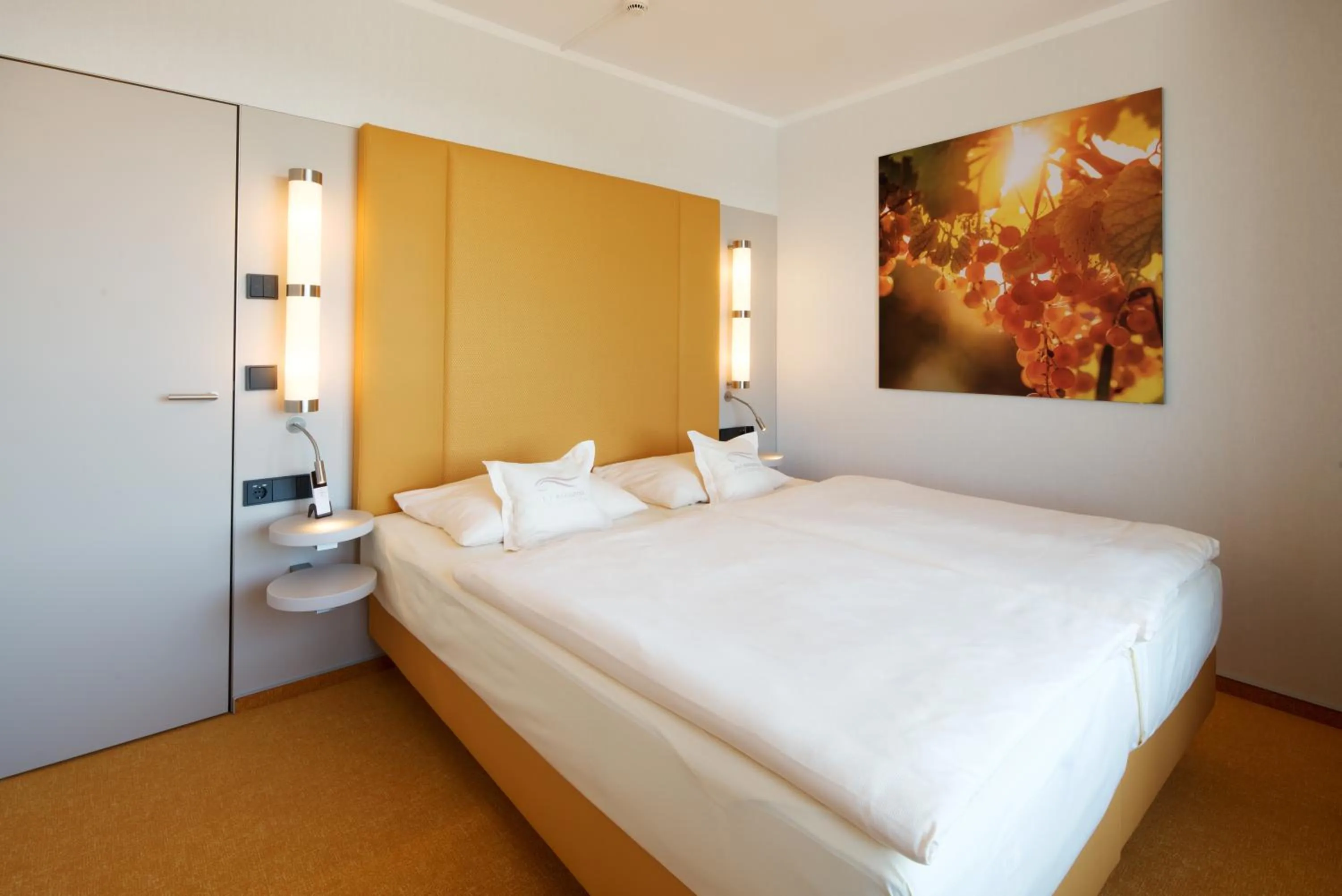 Bedroom, Bed in Bio-Seehotel Zeulenroda