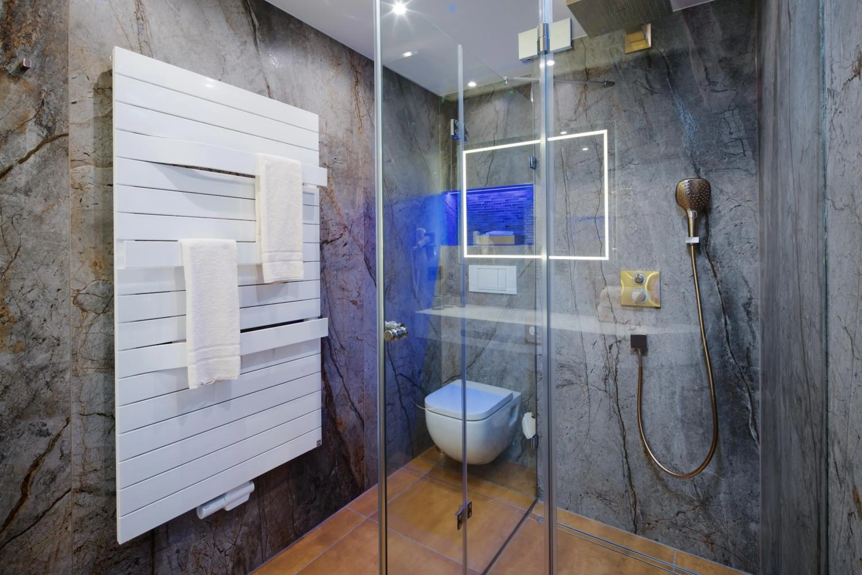 Bathroom in Bio-Seehotel Zeulenroda