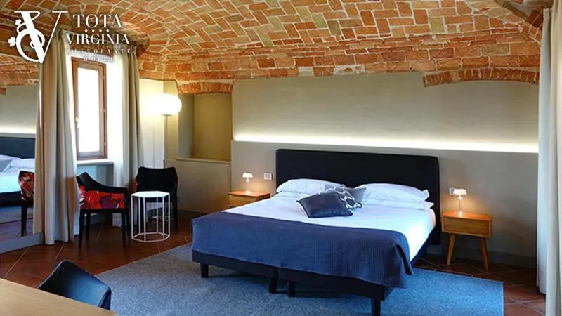 Bed in Tota Virginia Antico Podere