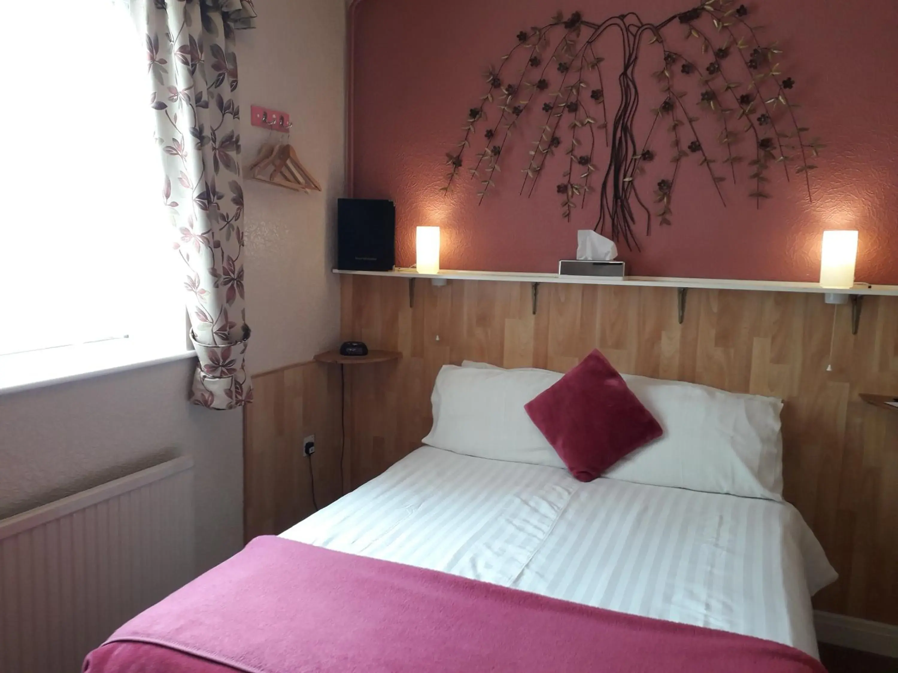 Double Room in The Inn Place Double Room in The Inn Place