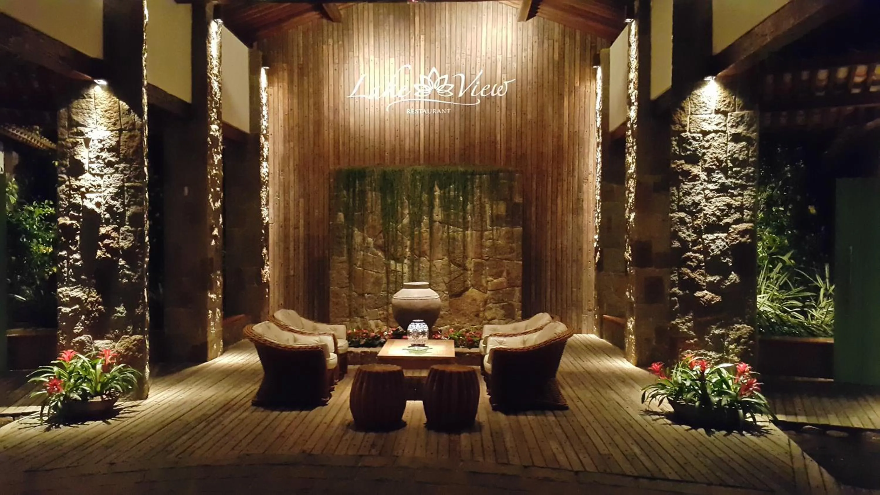 Restaurant/places to eat in Lake Vilas Charm Hotel & SPA