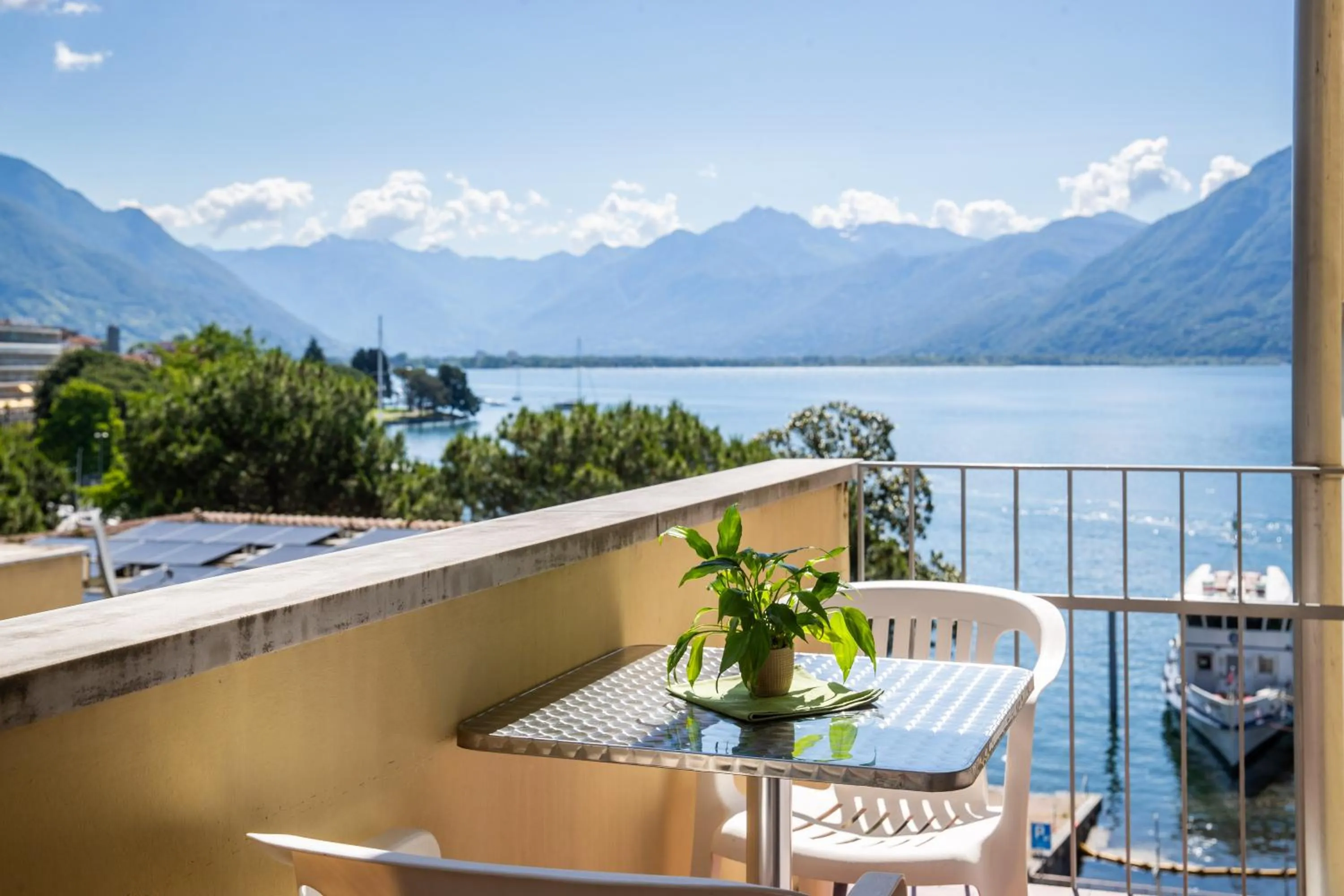 Balcony/Terrace in Hotel Rondinella Locarno
