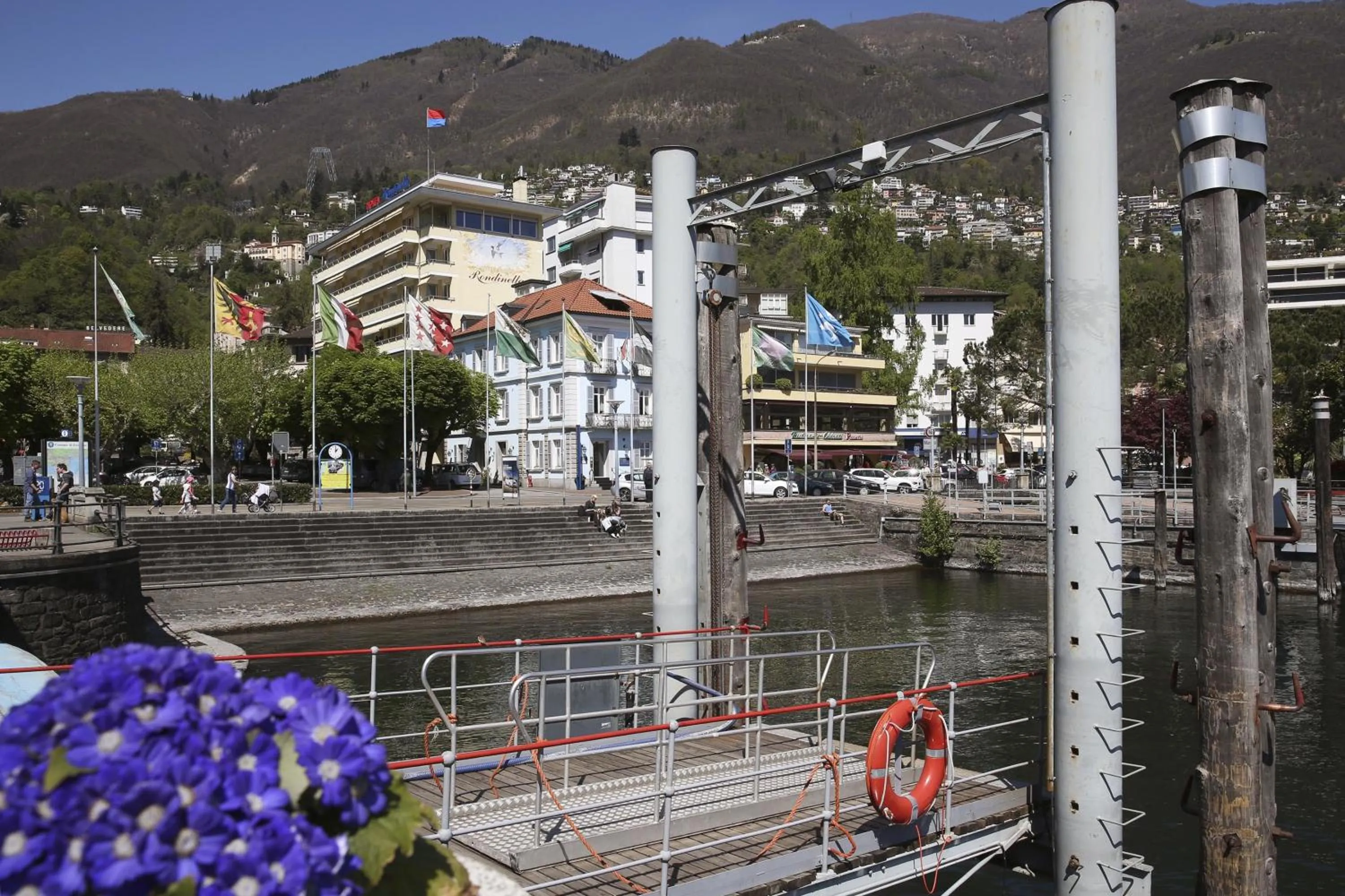 Property building in Hotel Rondinella Locarno