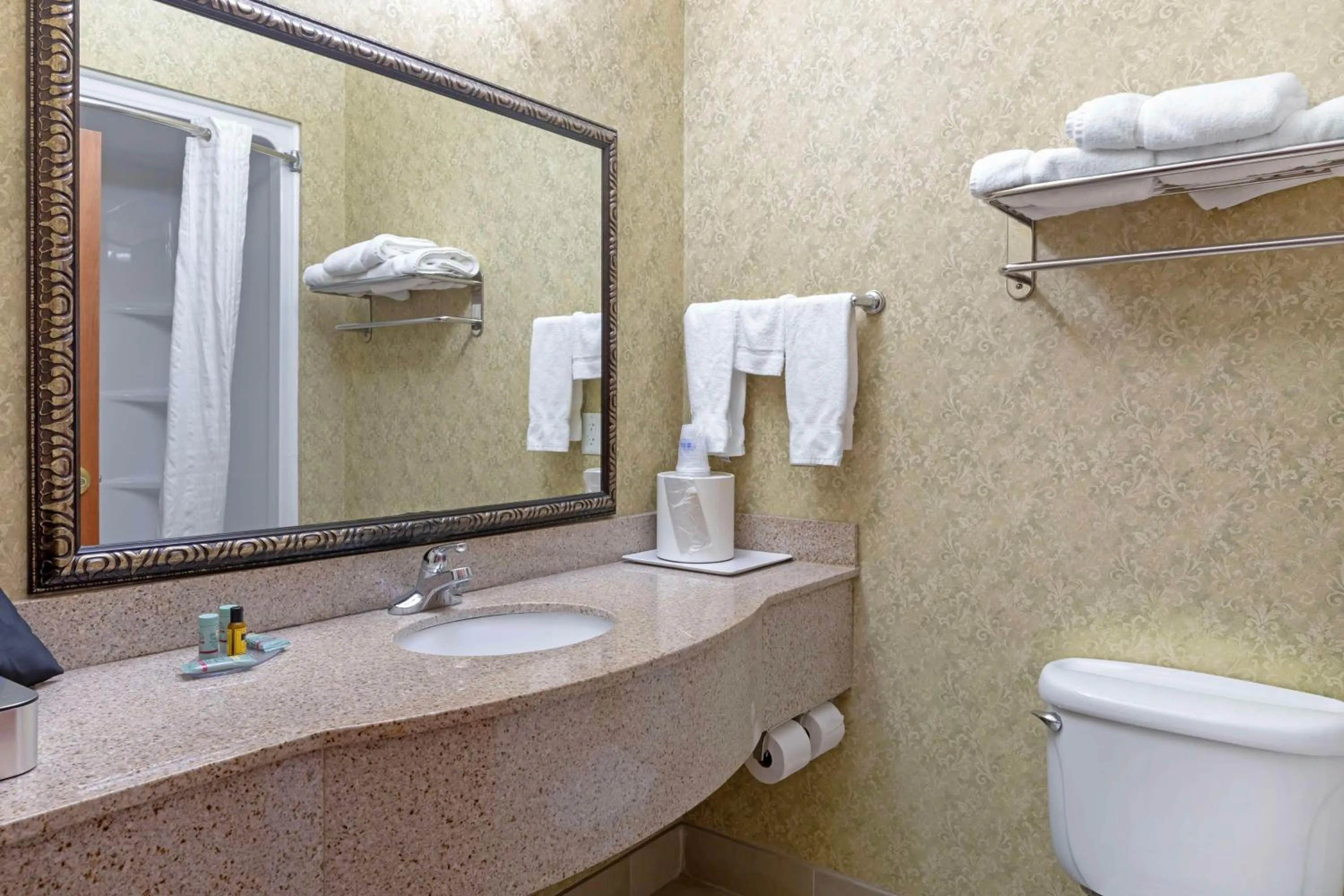 Bathroom in Best Western Plus Bradbury Inn and Suites