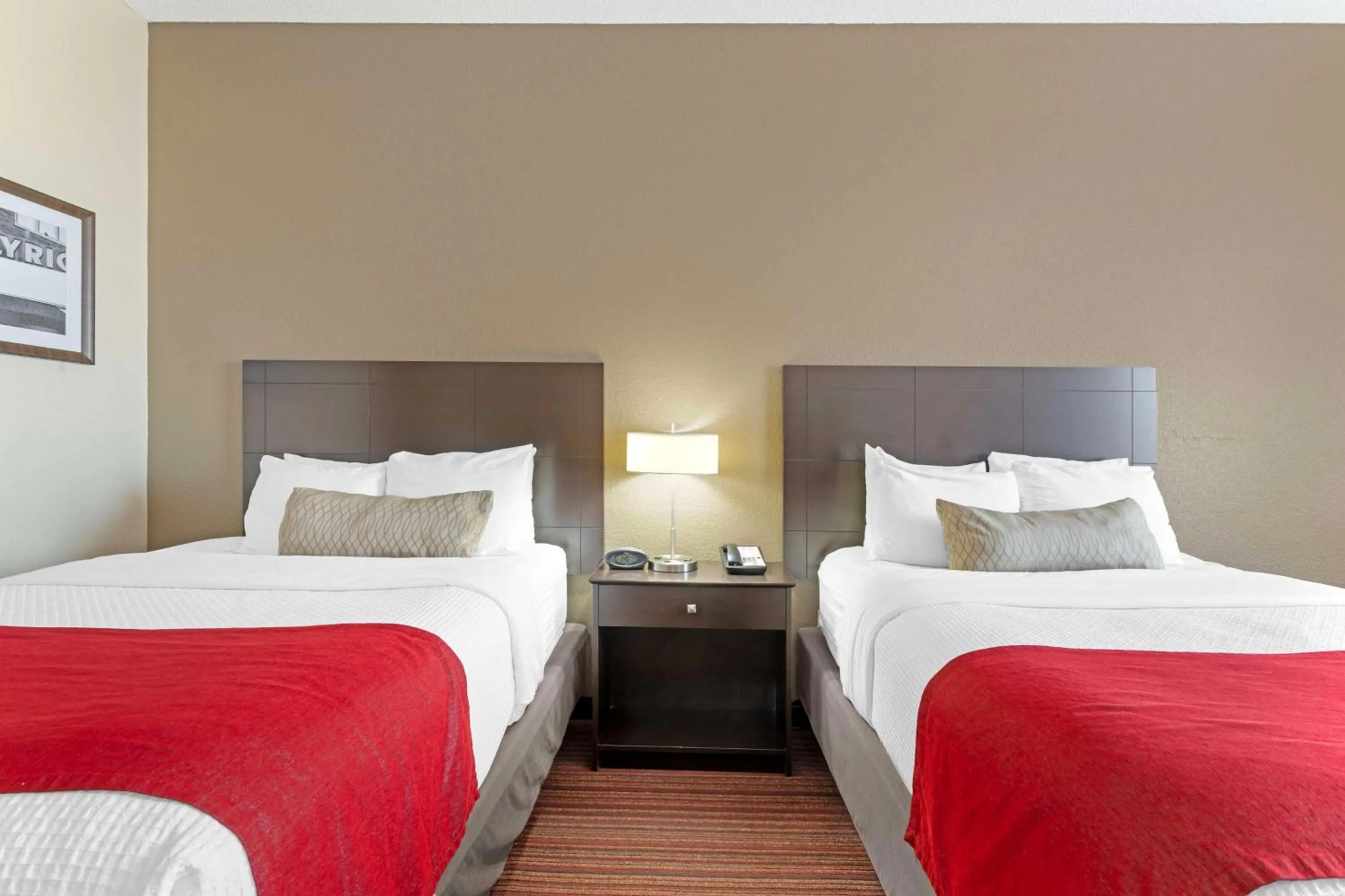 Bedroom, Bed in Best Western Plus Bradbury Inn and Suites