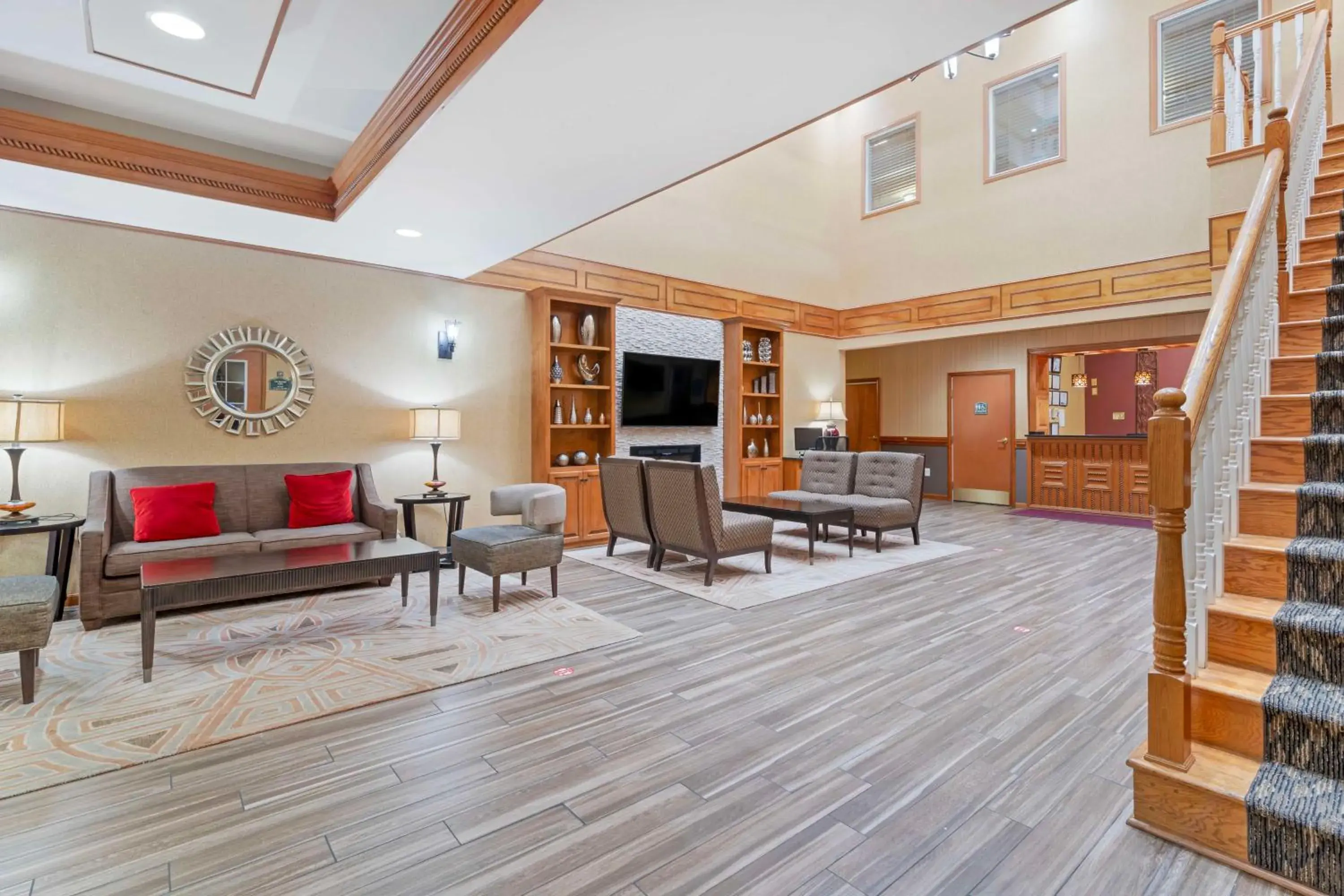 Lobby or reception in Best Western Plus Bradbury Inn and Suites Lobby or reception in Best Western Plus Bradbury Inn and Suites