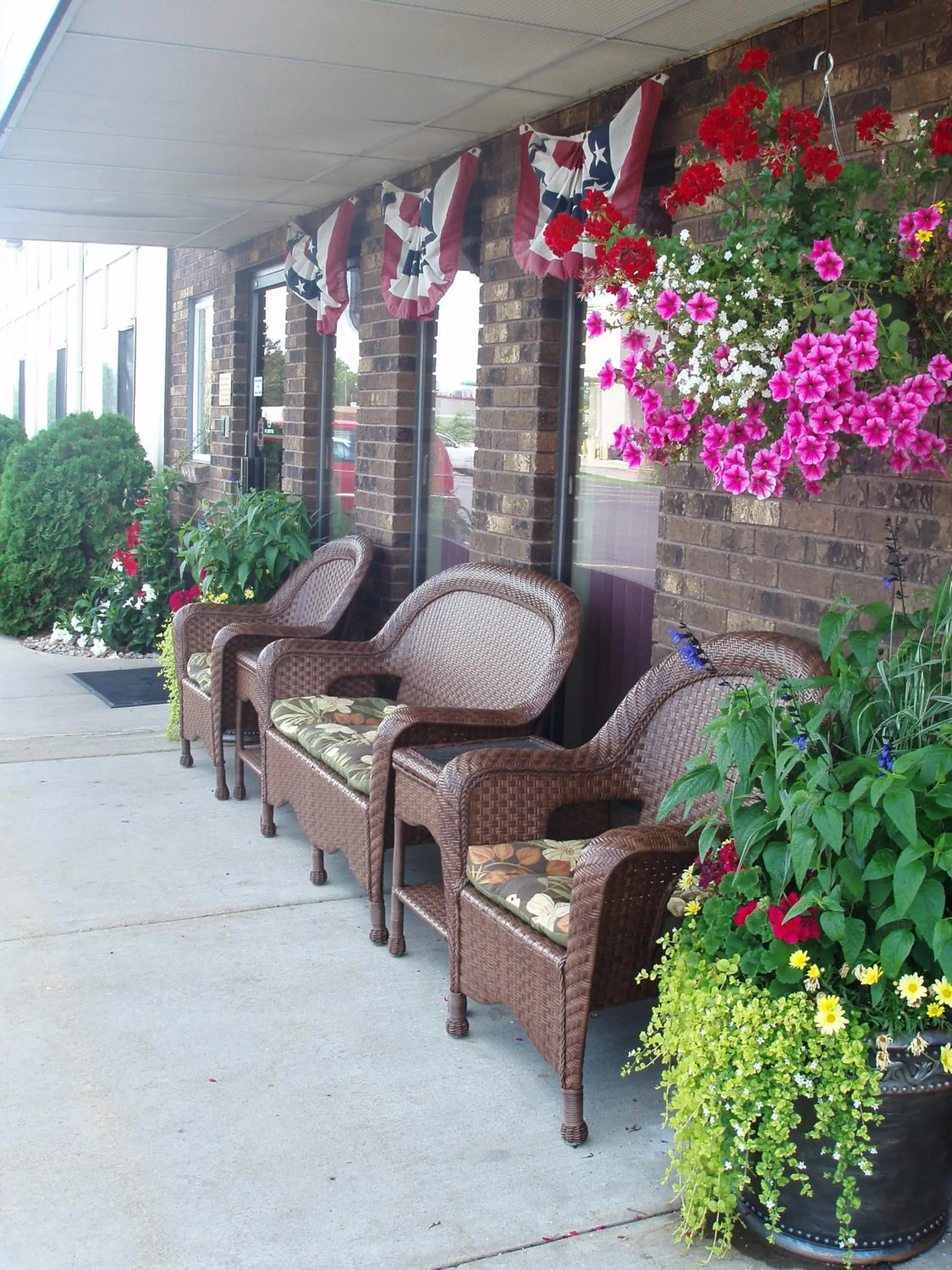 Patio in Super 8 by Wyndham Antigo