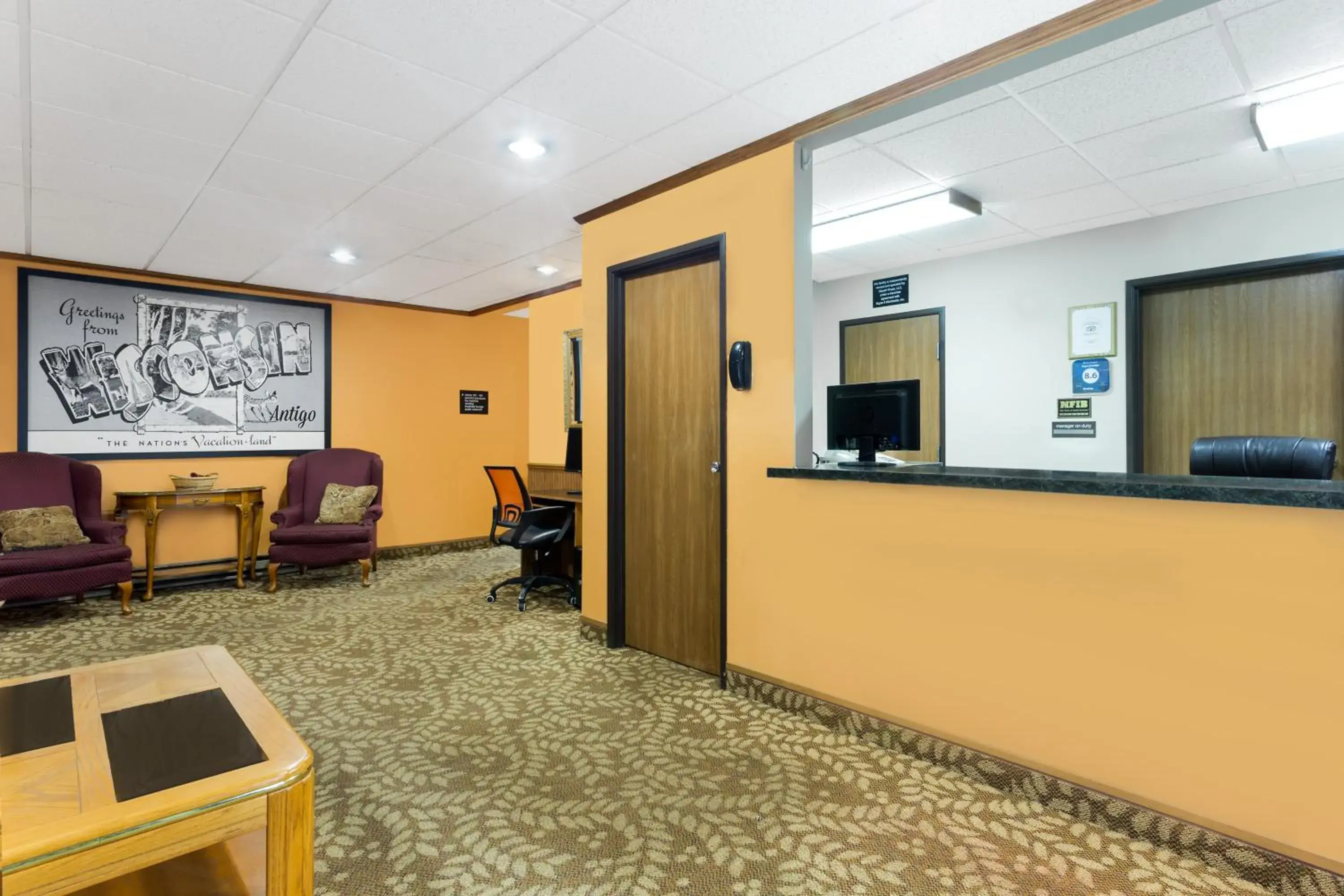 Lobby or reception in Super 8 by Wyndham Antigo Lobby or reception in Super 8 by Wyndham Antigo