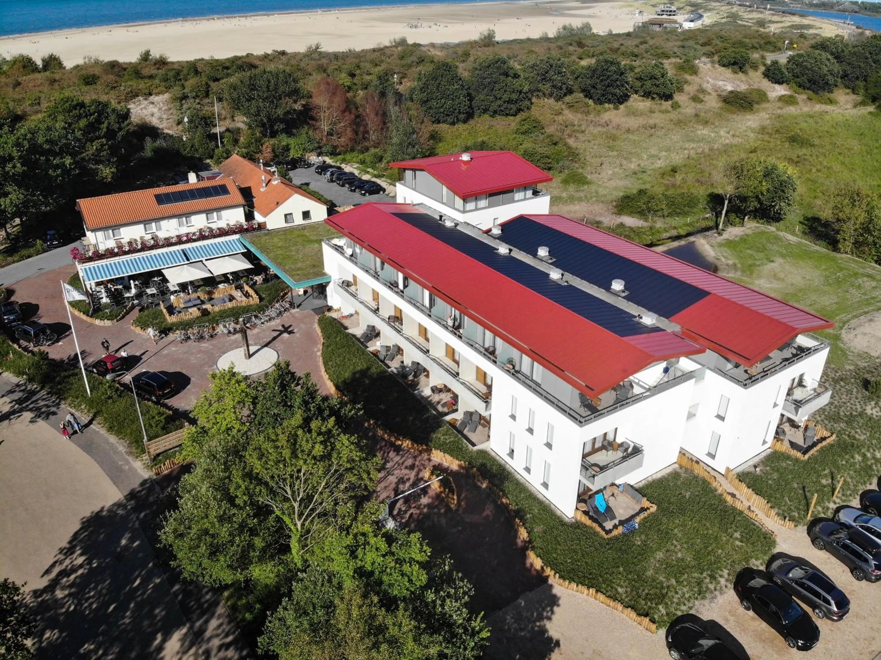 Property building in Strandhotel Duinoord