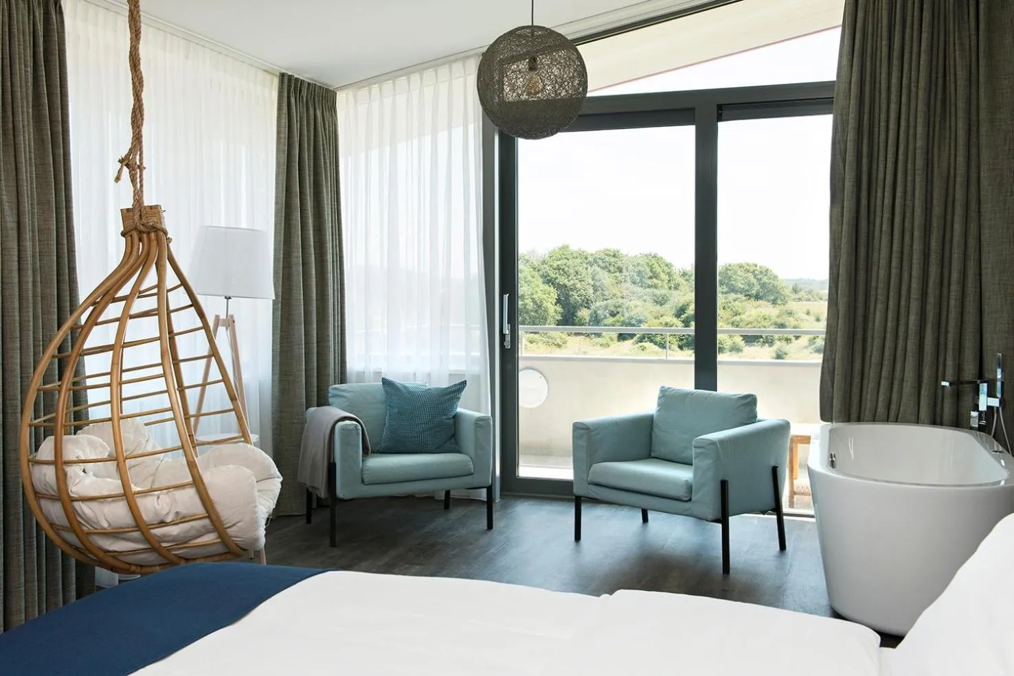 Bed in Strandhotel Duinoord